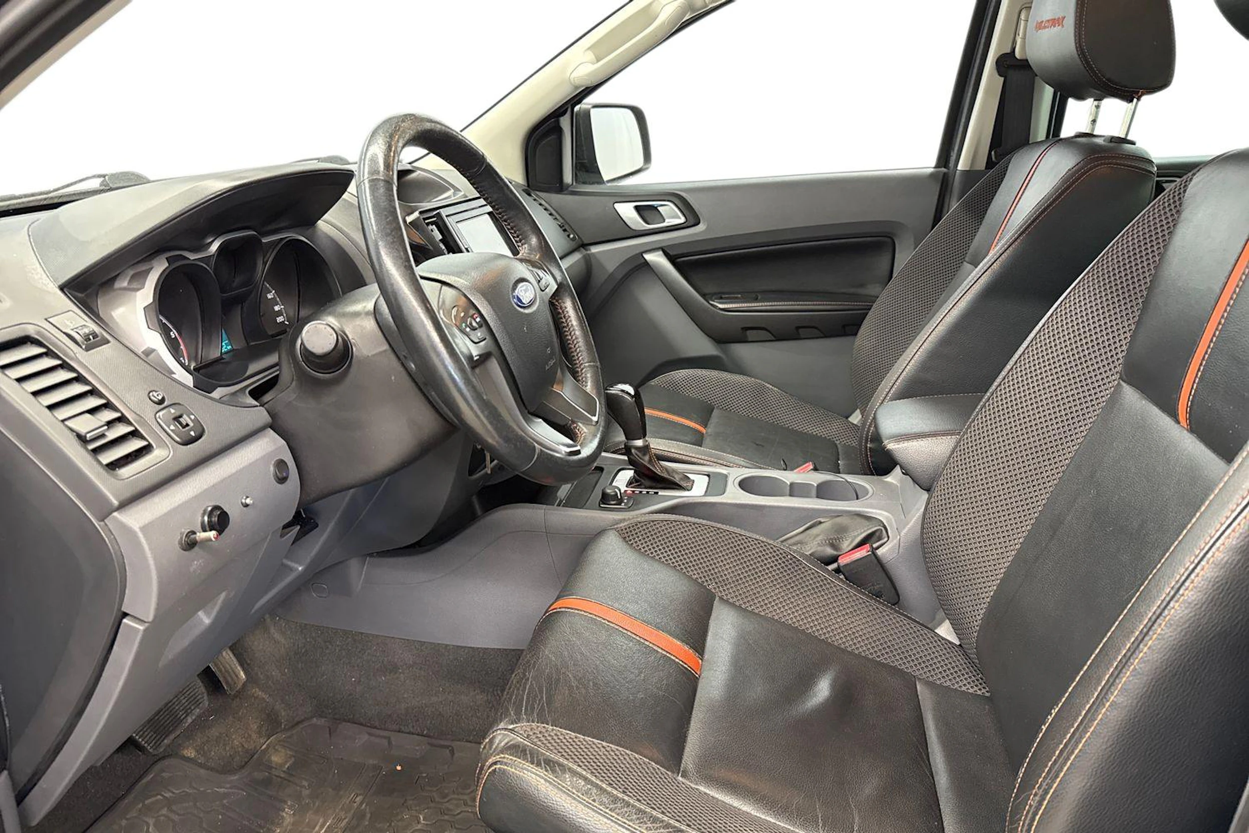 harmaa Ford Ranger 2014 kuva 8.