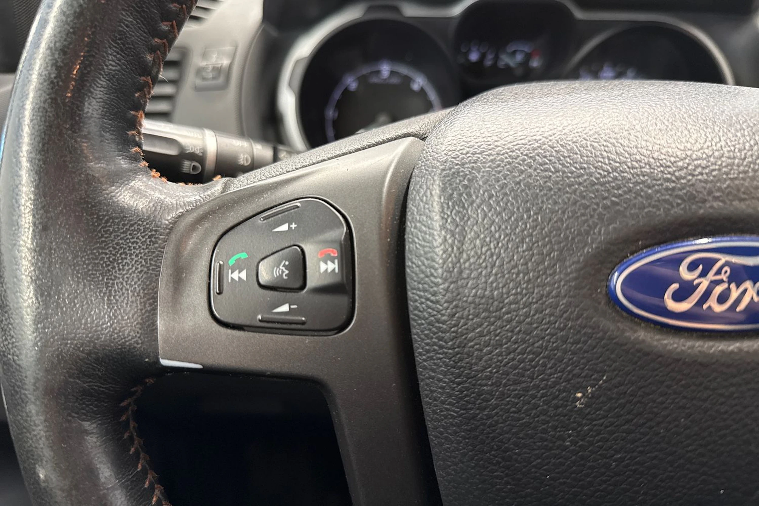 harmaa Ford Ranger 2014 kuva 15.
