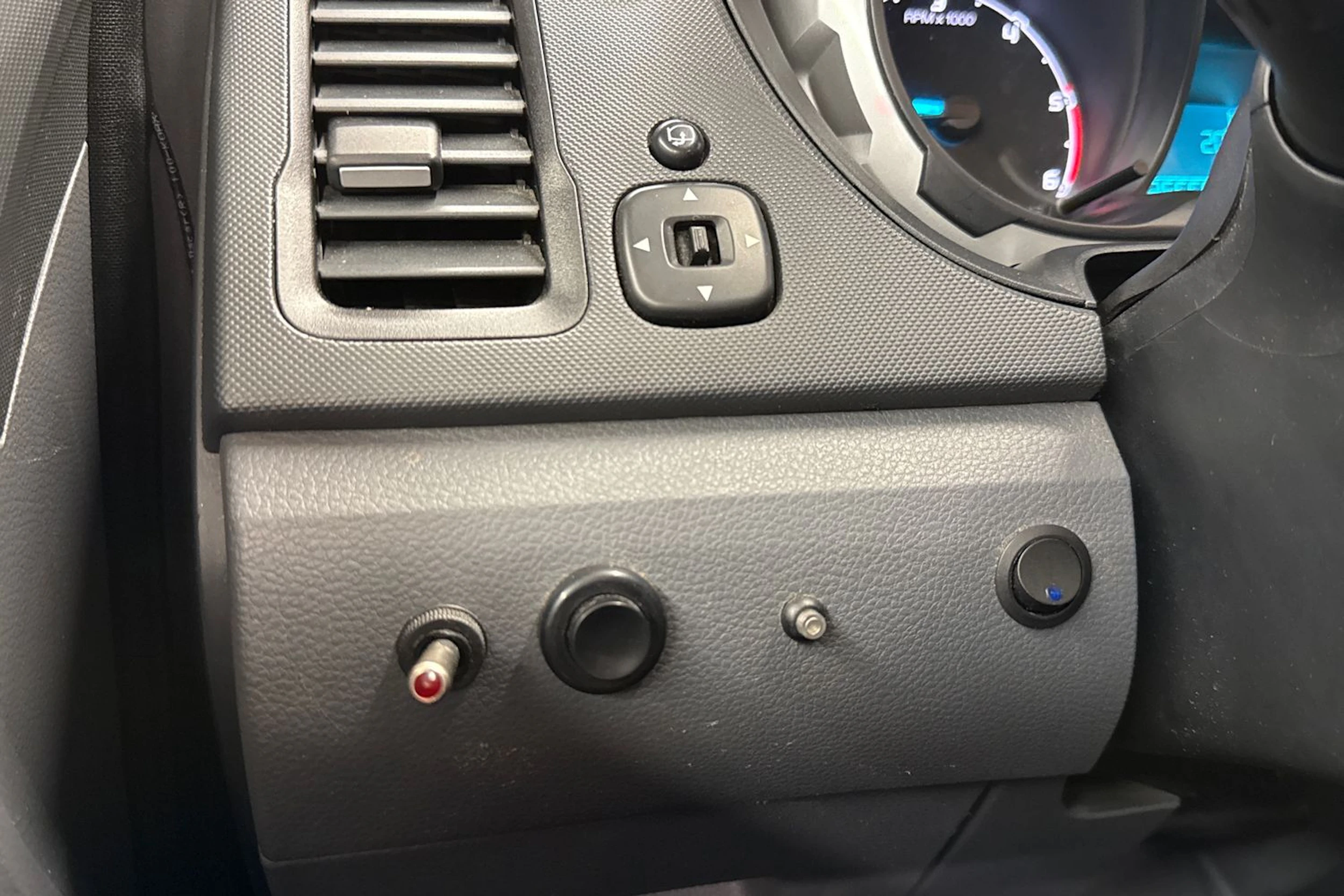 harmaa Ford Ranger 2014 kuva 18.
