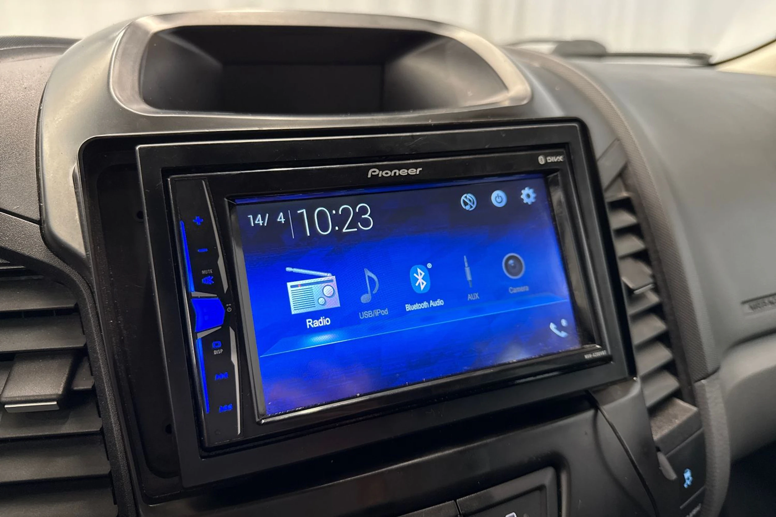 harmaa Ford Ranger 2014 kuva 22.