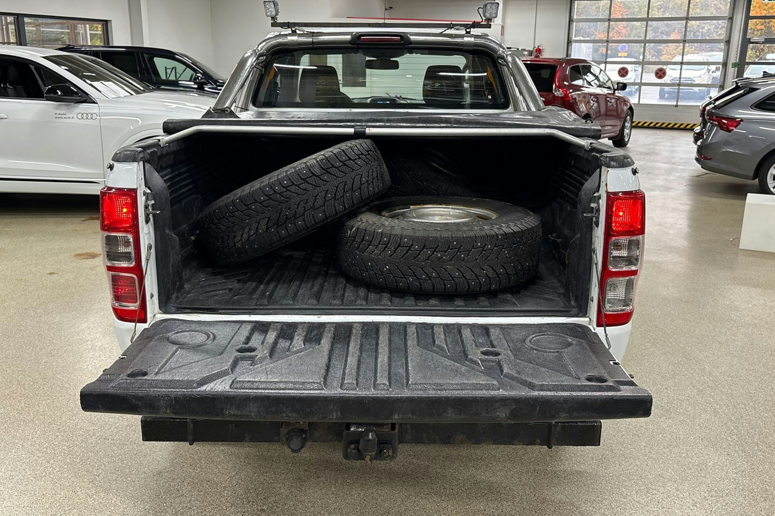 Valkoinen Ford RANGER 2014 kuva 13.