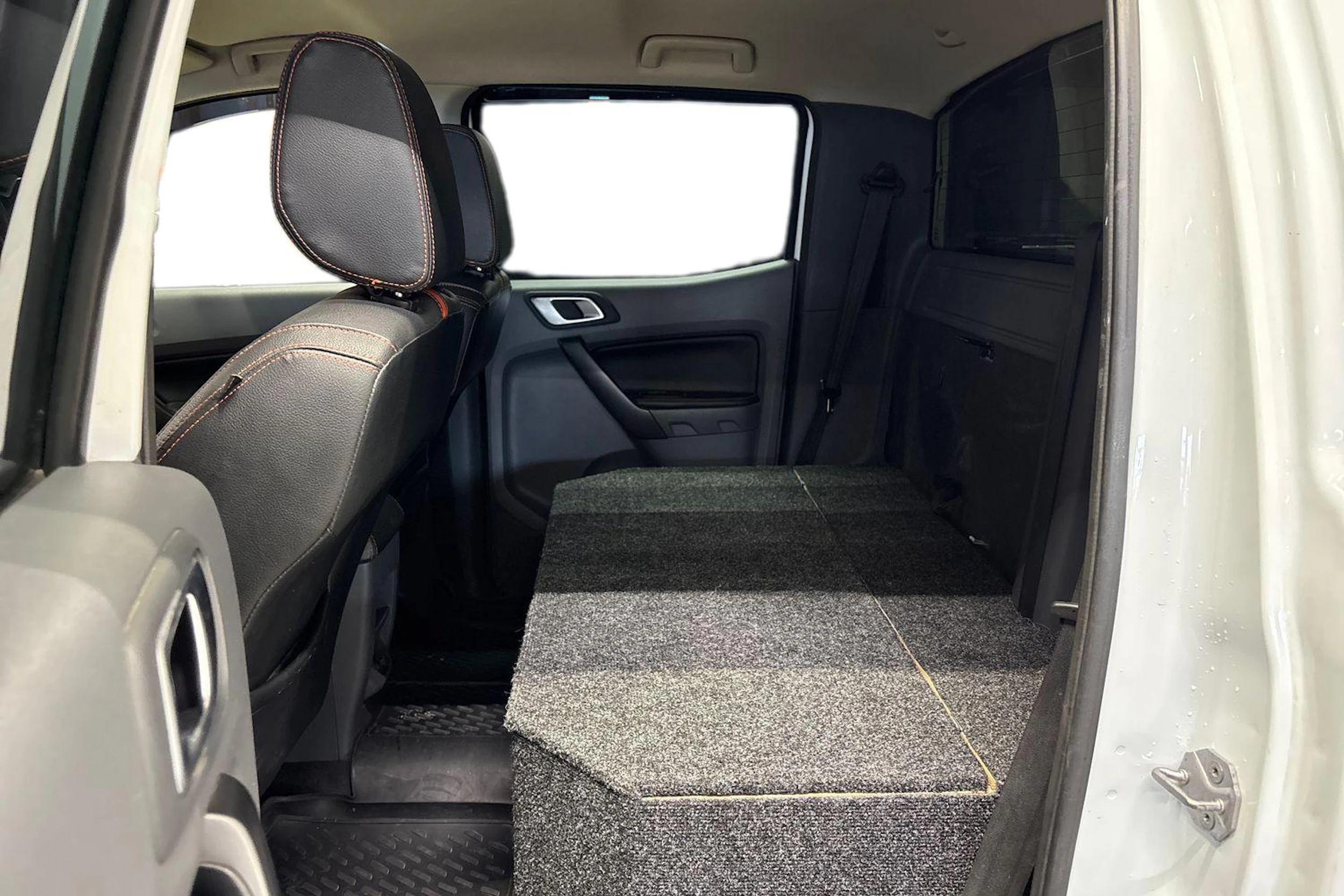 valkoinen Ford Ranger 2014 kuva 11.