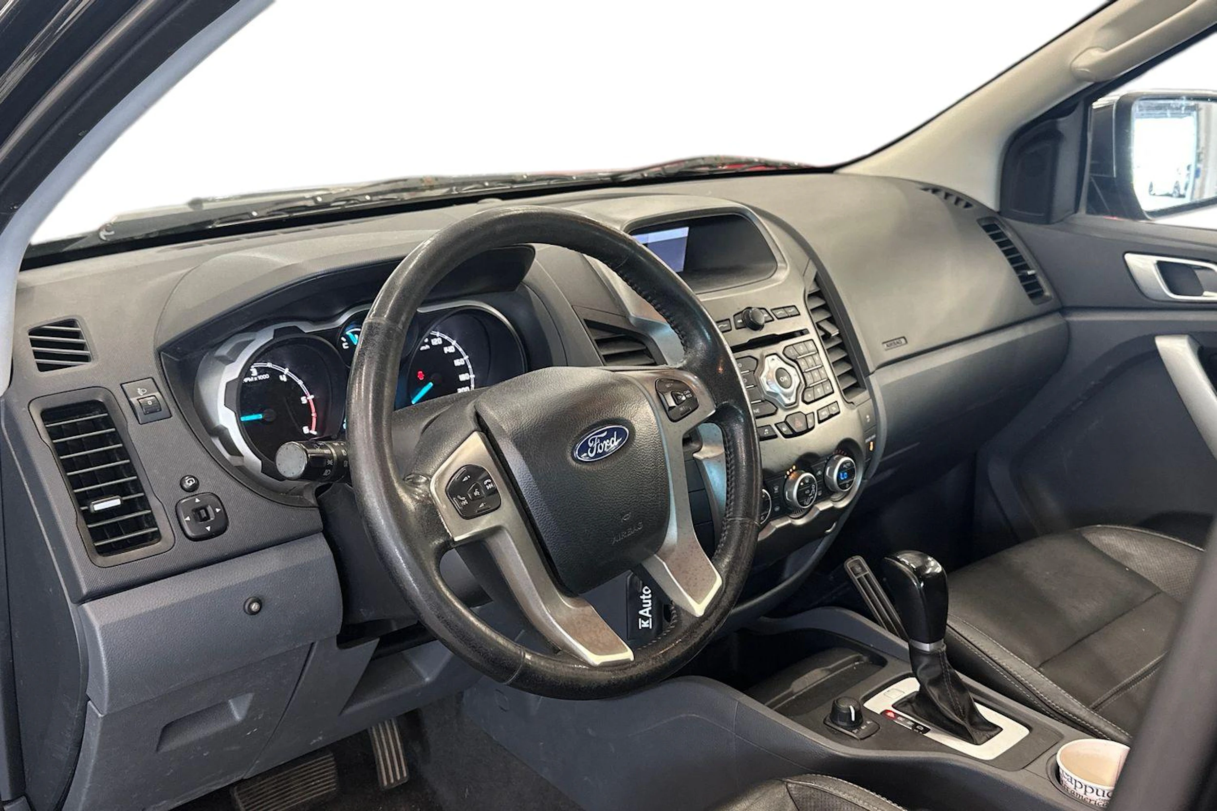 musta Ford Ranger 2015 kuva 3.