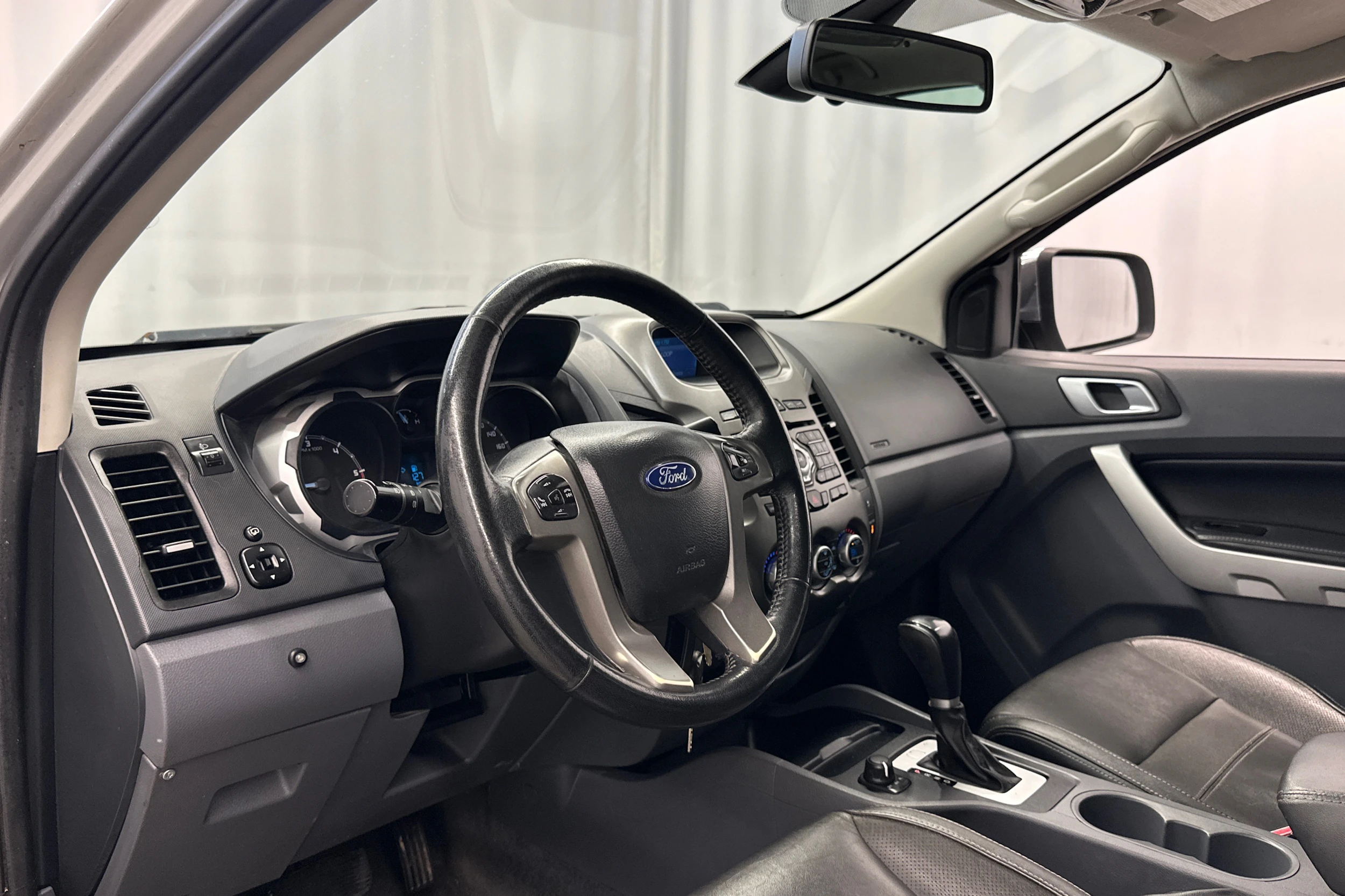 harmaa Ford Ranger 2015 kuva 10.
