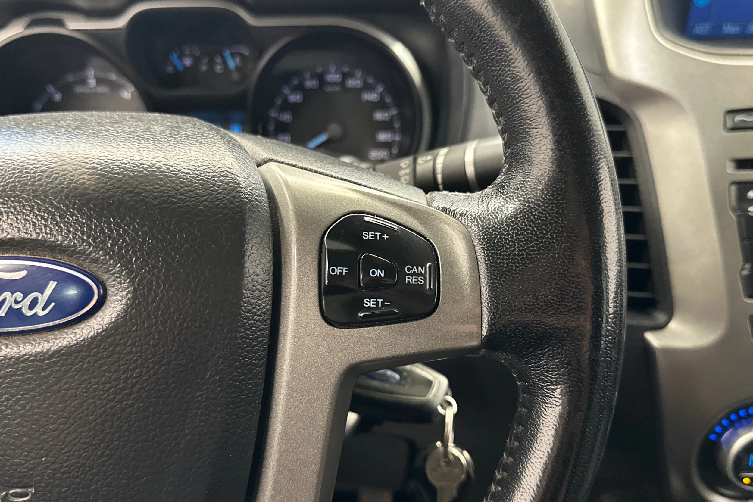 harmaa Ford Ranger 2015 kuva 14.