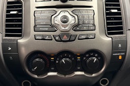 valkoinen Ford Ranger 2015 kuva 20.