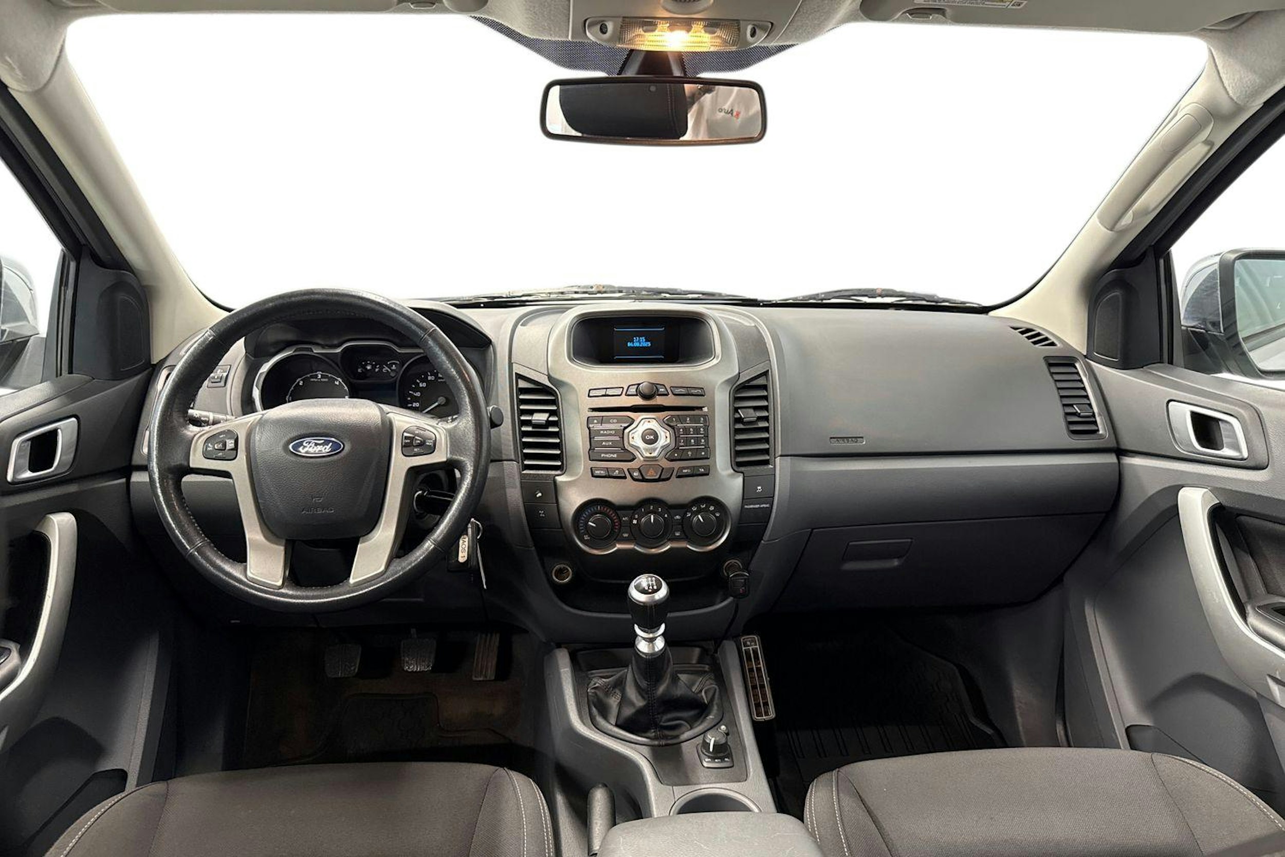 harmaa Ford Ranger 2015 kuva 9.
