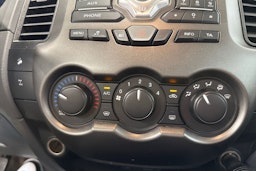harmaa Ford Ranger 2015 kuva 22.