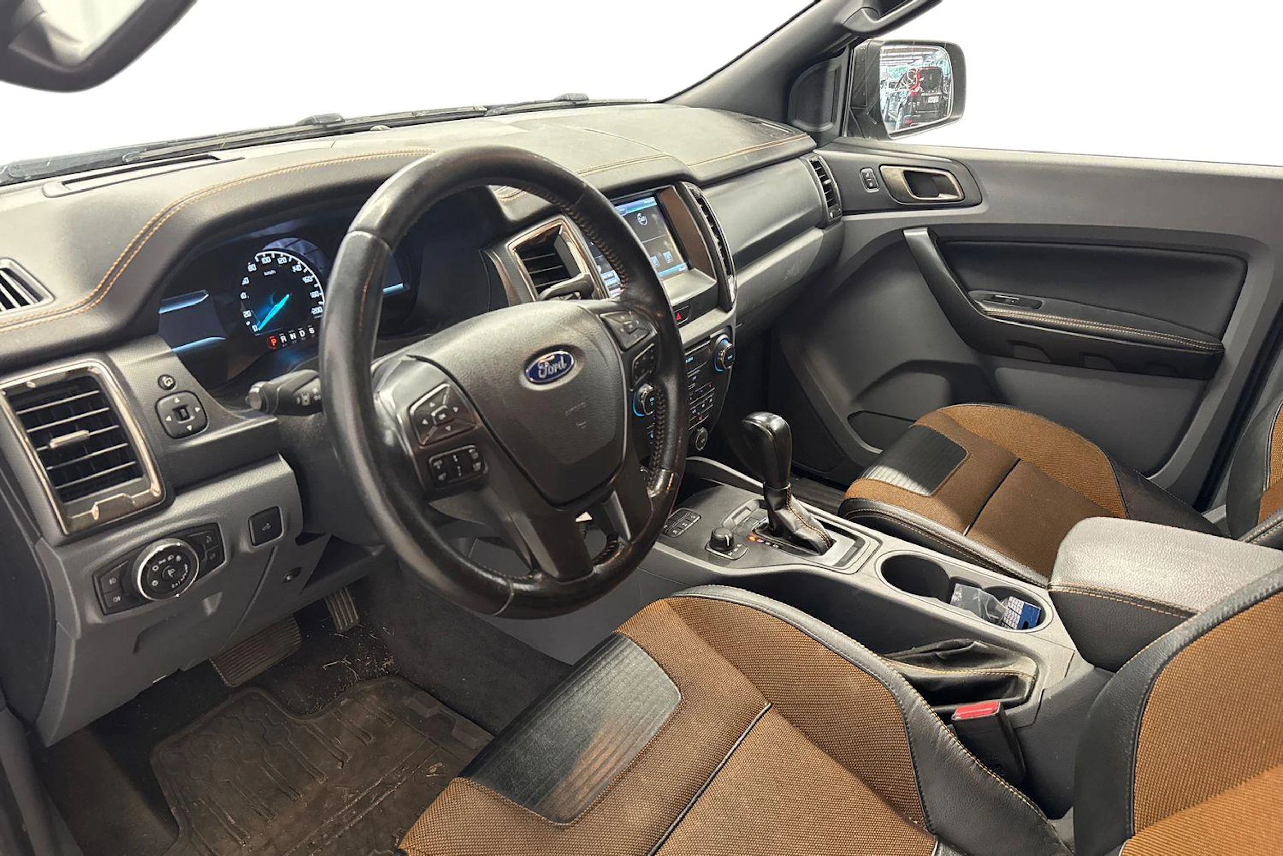 harmaa Ford Ranger 2016 kuva 3.