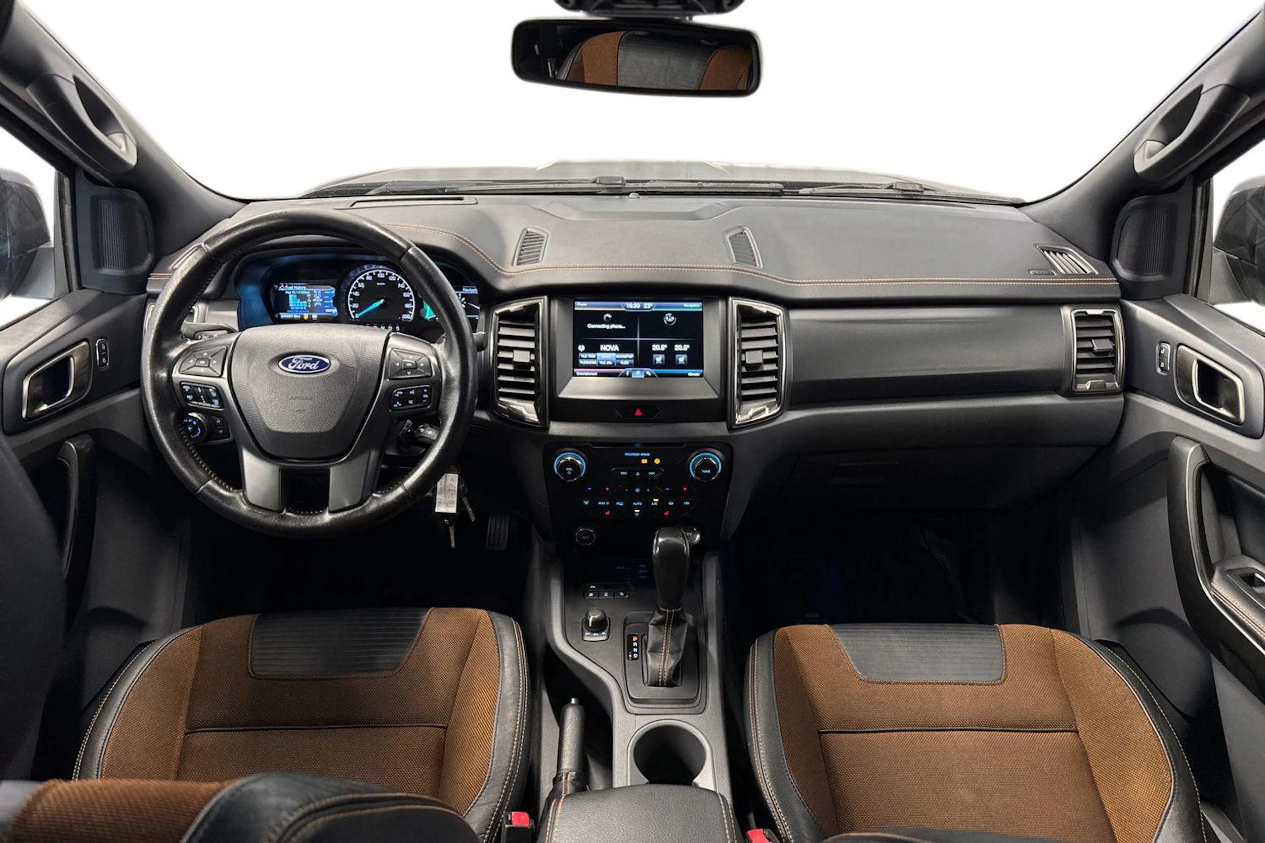 harmaa Ford Ranger 2016 kuva 11.
