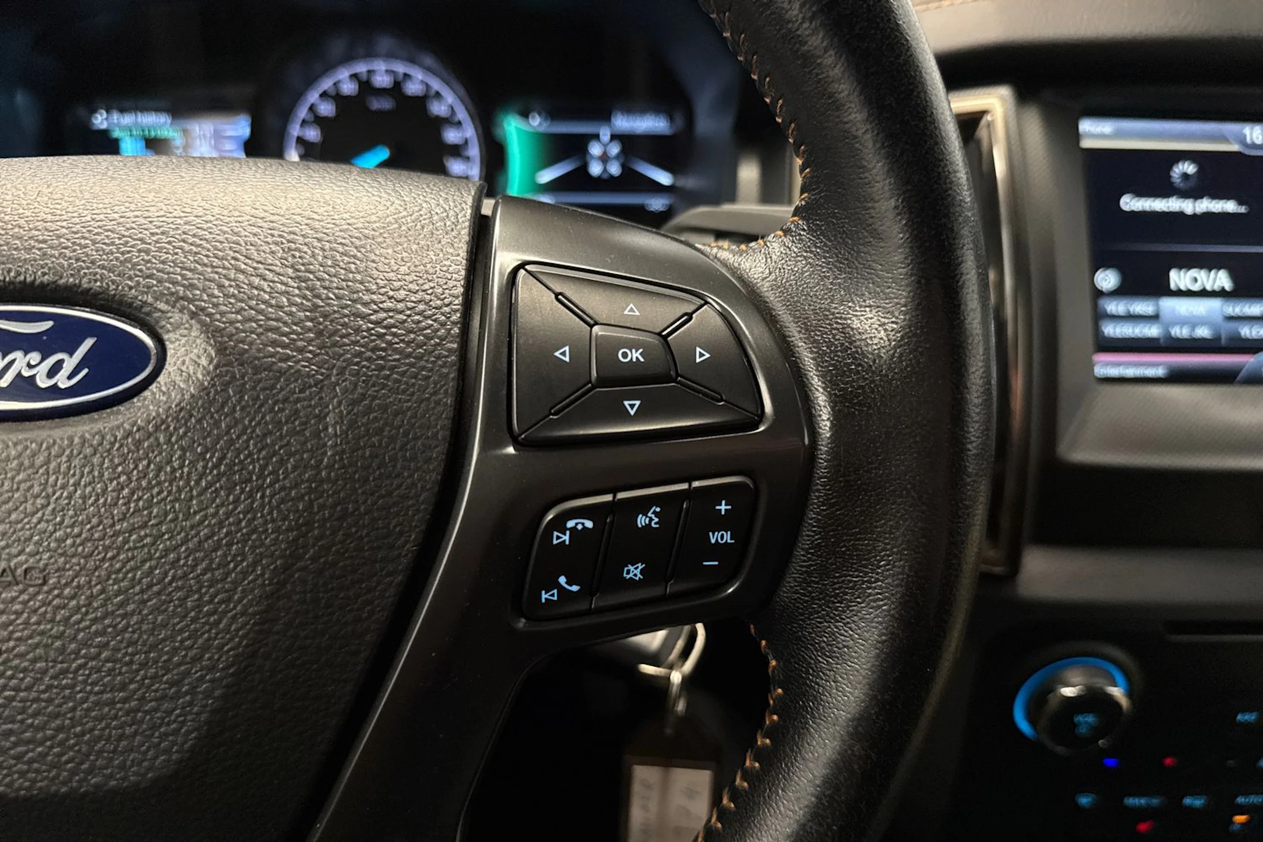 harmaa Ford Ranger 2016 kuva 17.