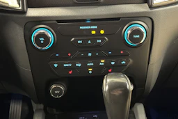 harmaa Ford Ranger 2016 kuva 22.