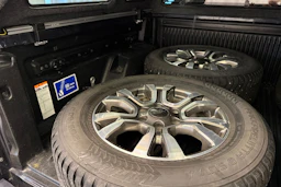 harmaa Ford Ranger 2016 kuva 29.