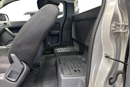 harmaa Ford Ranger 2016 kuva 11.