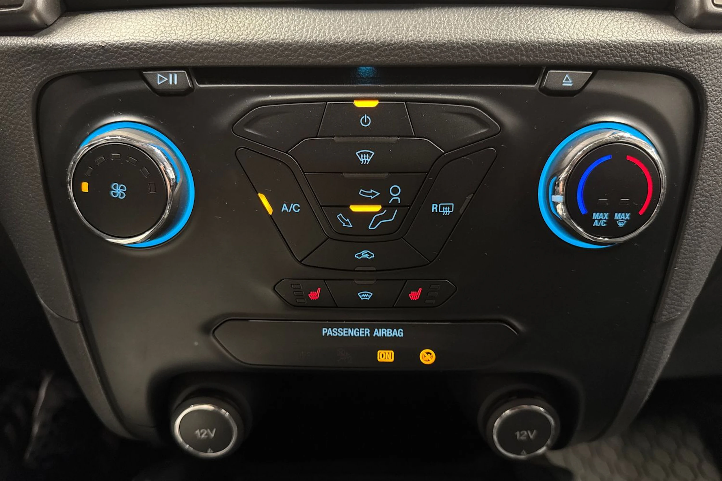 harmaa Ford Ranger 2016 kuva 19.