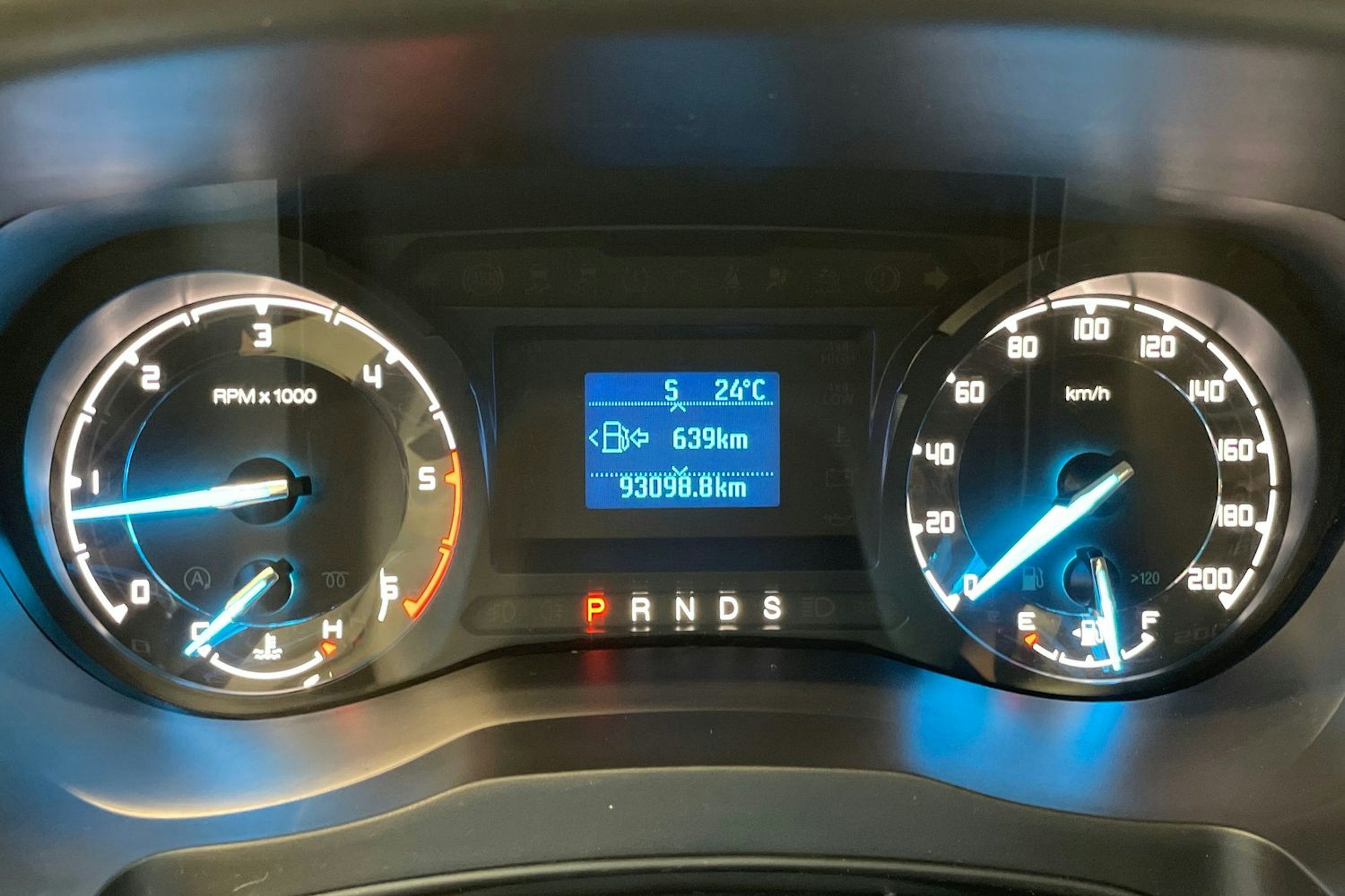 musta Ford Ranger 2016 kuva 19.