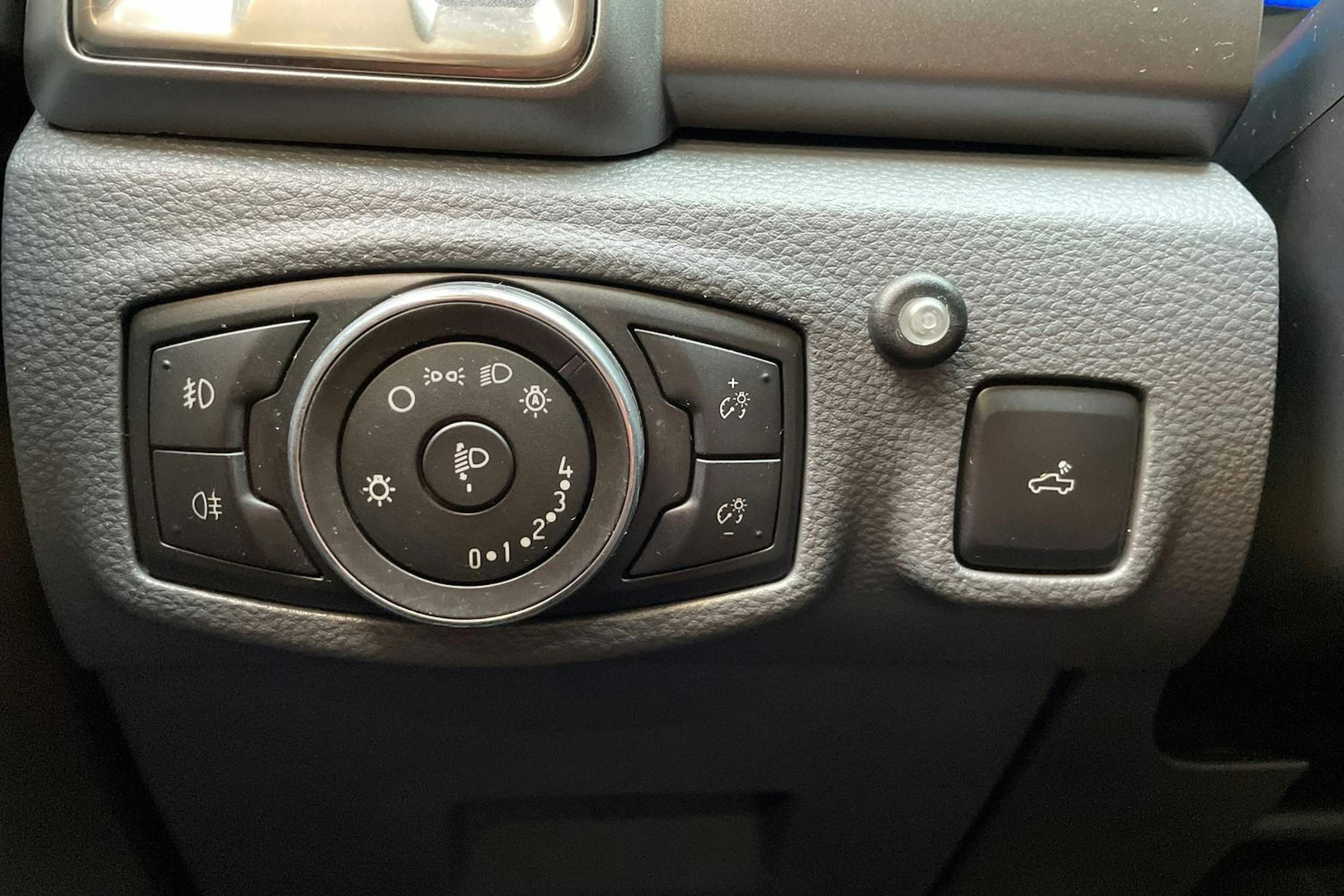 musta Ford Ranger 2016 kuva 25.