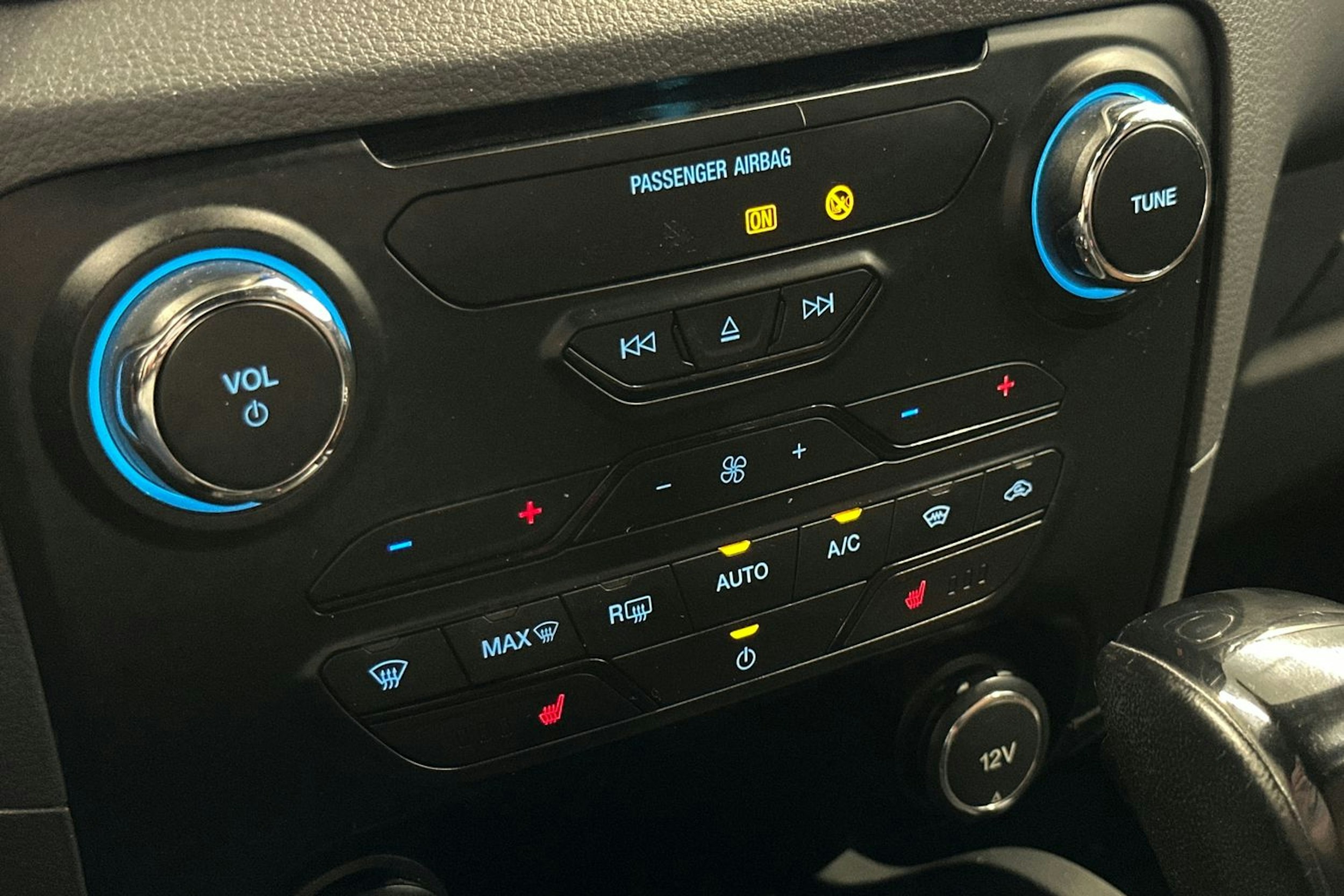 valkoinen Ford Ranger 2016 kuva 17.