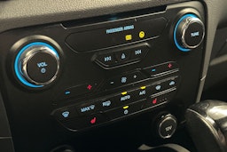 valkoinen Ford Ranger 2016 kuva 17.