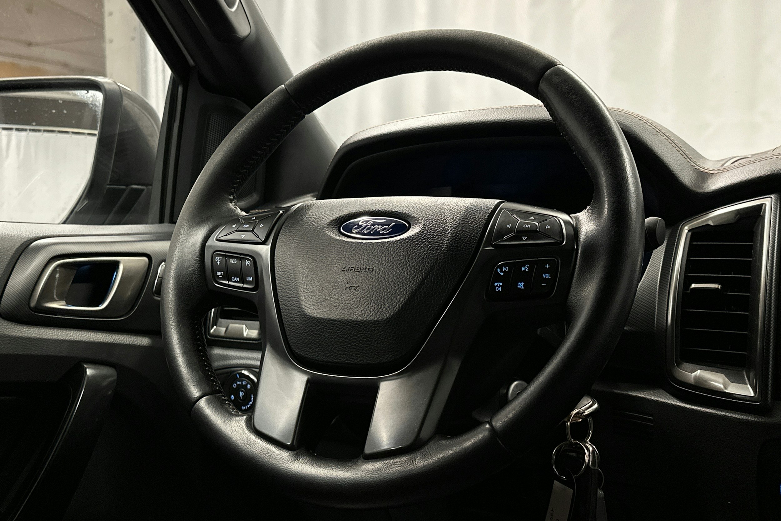 valkoinen Ford Ranger 2016 kuva 13.
