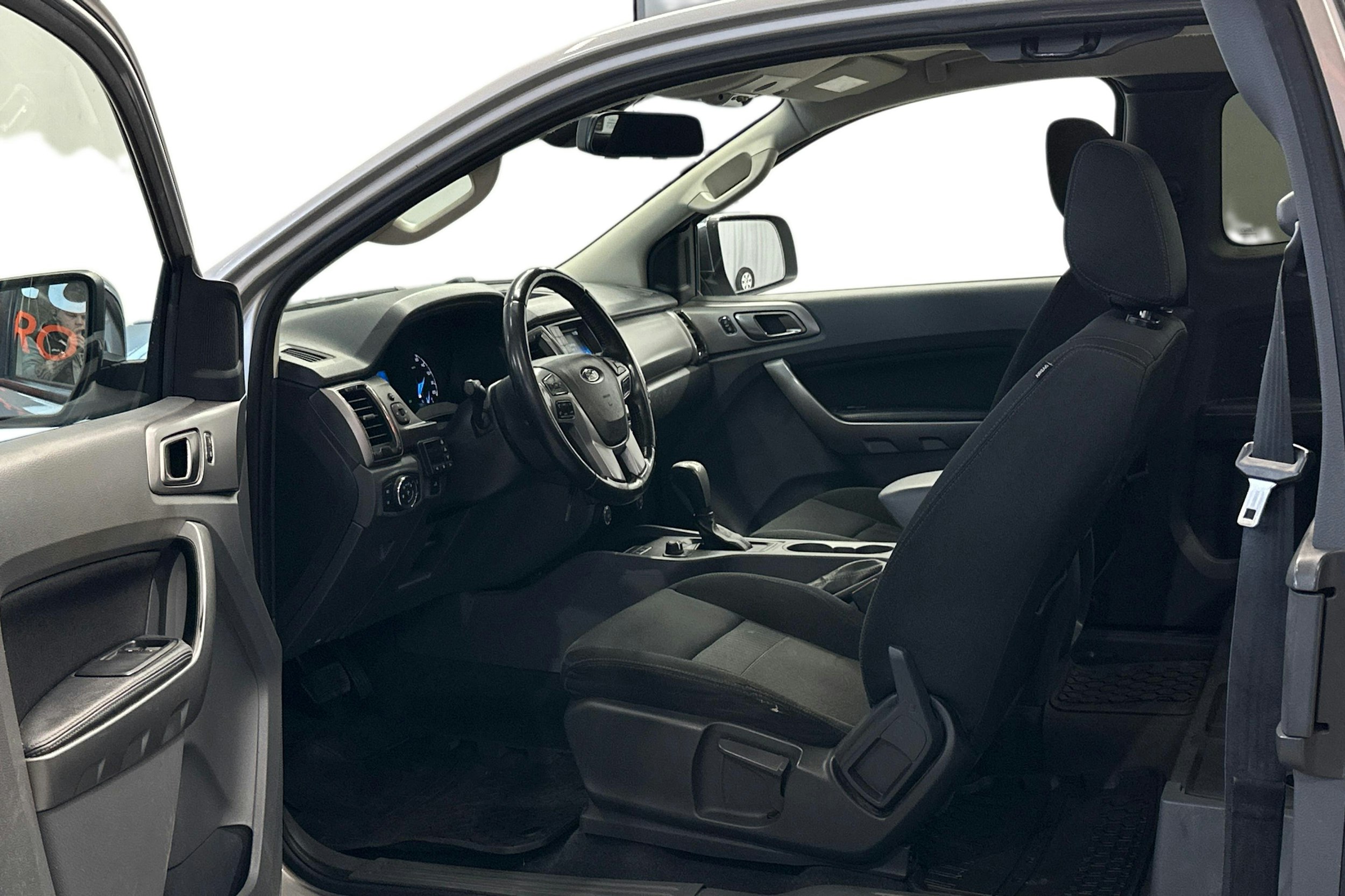 harmaa Ford Ranger 2016 kuva 6.