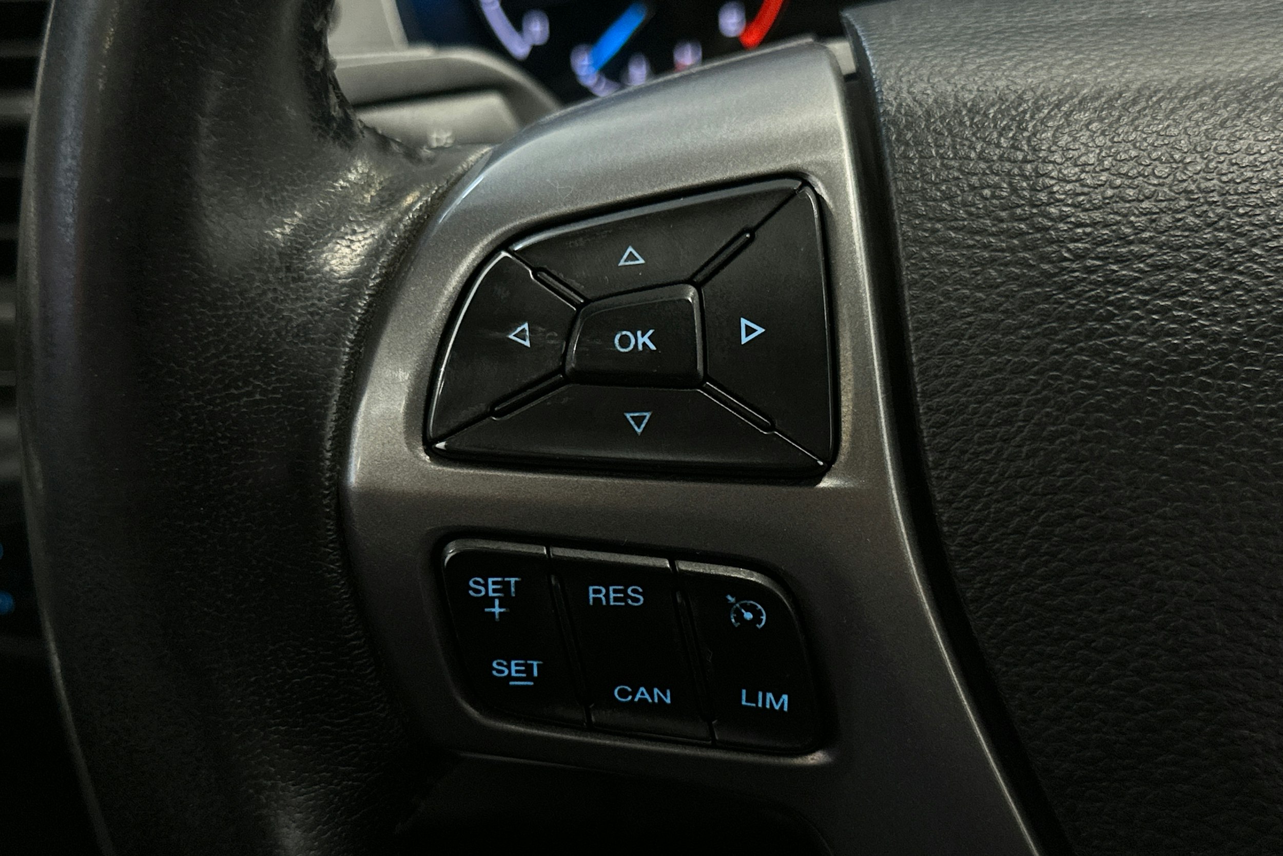 harmaa Ford Ranger 2016 kuva 15.