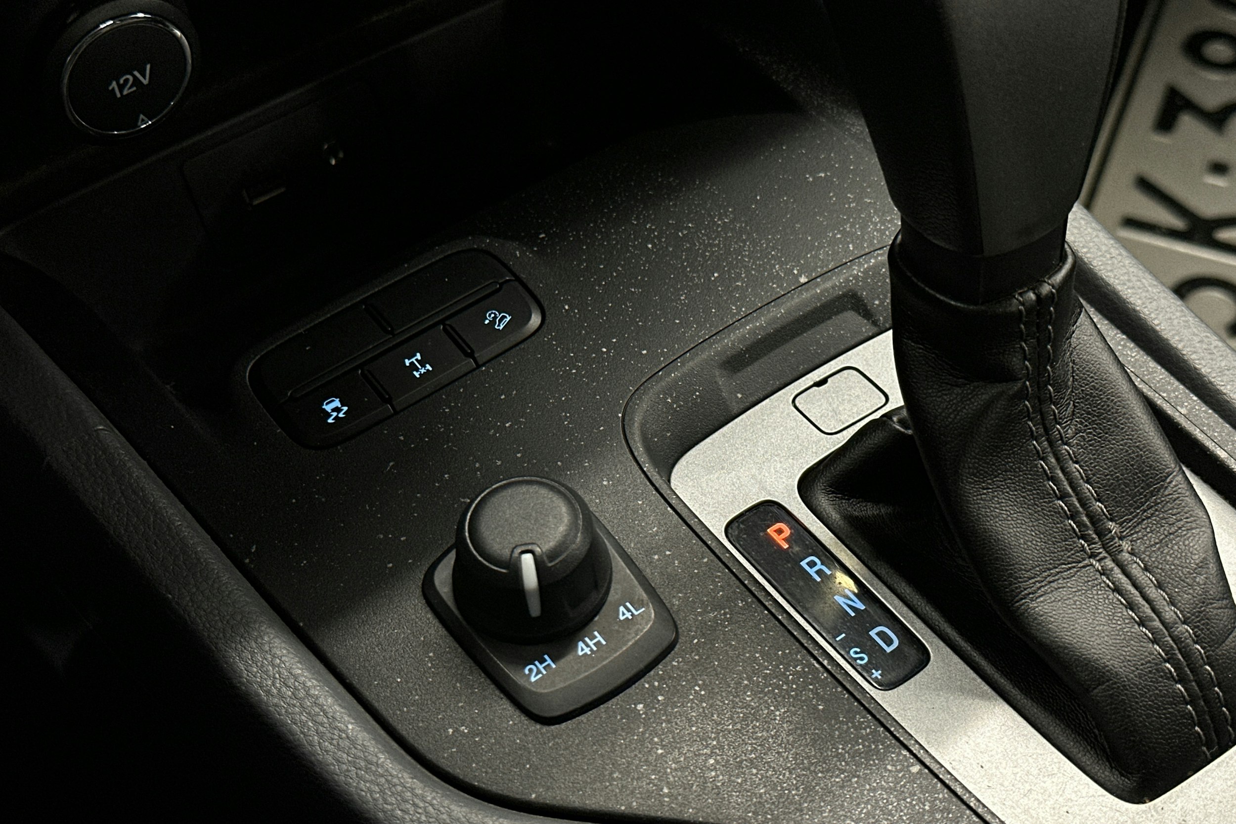 harmaa Ford Ranger 2016 kuva 19.