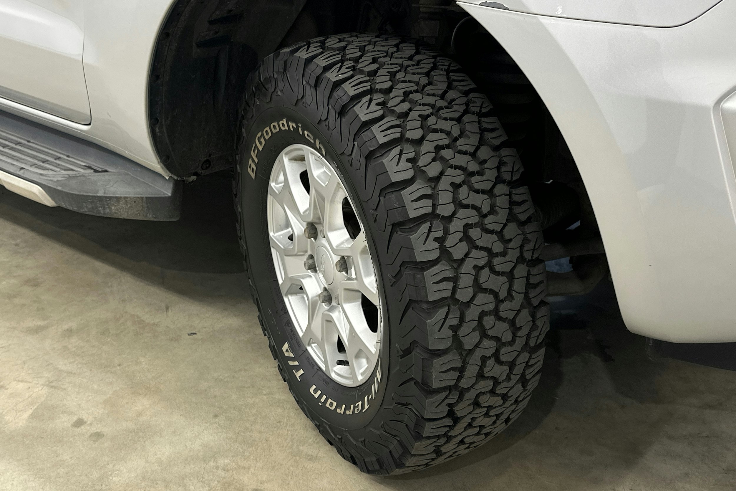 harmaa Ford Ranger 2016 kuva 21.
