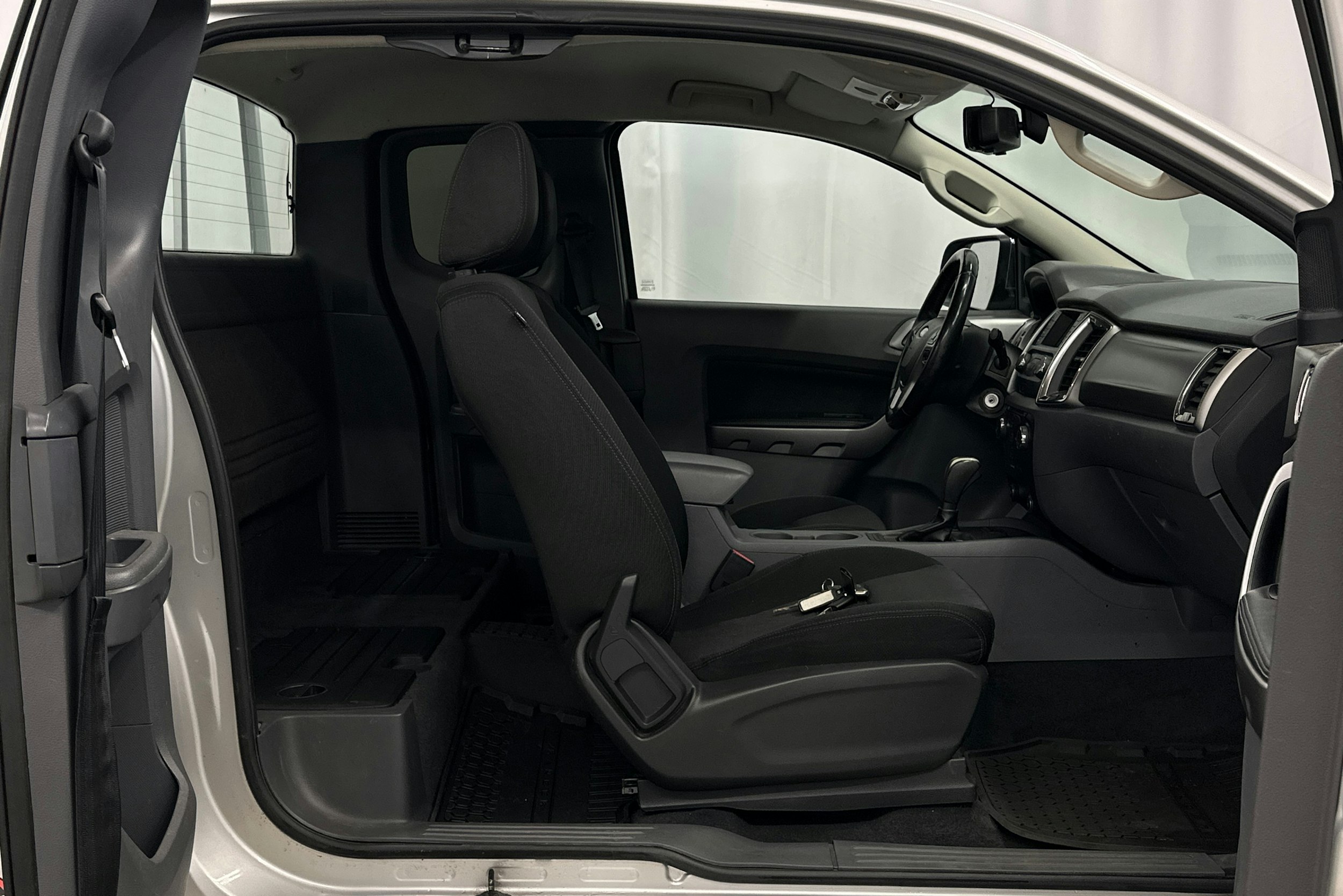 harmaa Ford Ranger 2016 kuva 26.