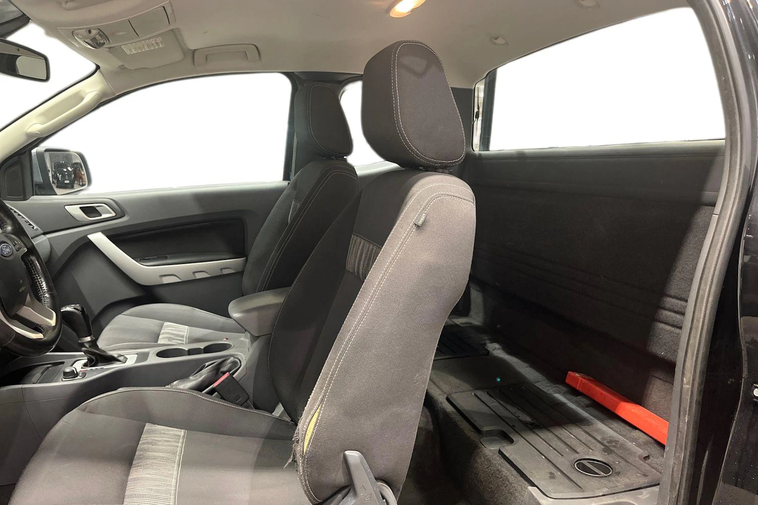 musta Ford Ranger 2016 kuva 11.
