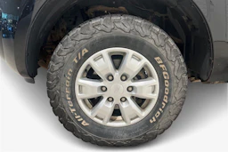 musta Ford Ranger 2016 kuva 12.