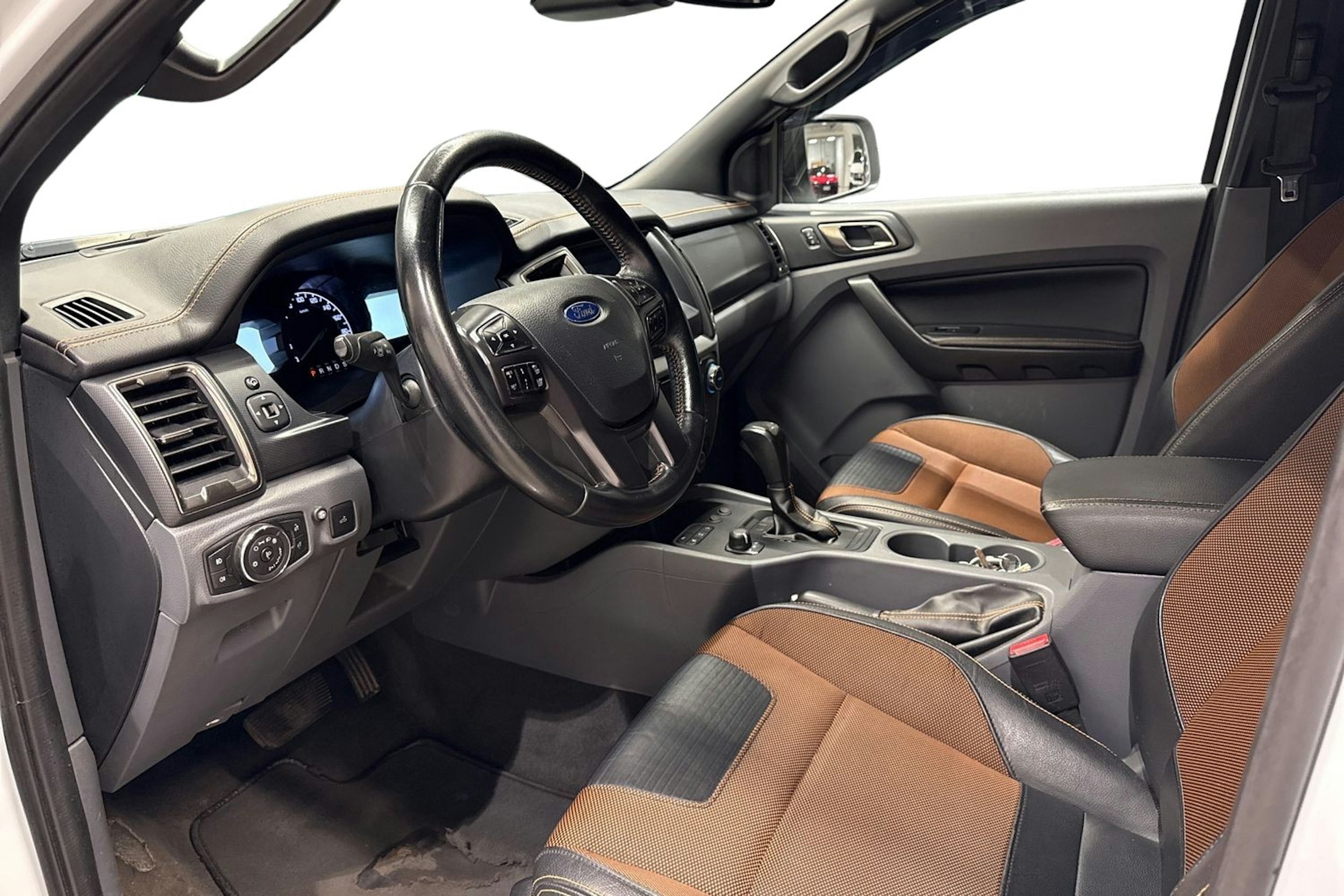 valkoinen Ford Ranger 2017 kuva 7.
