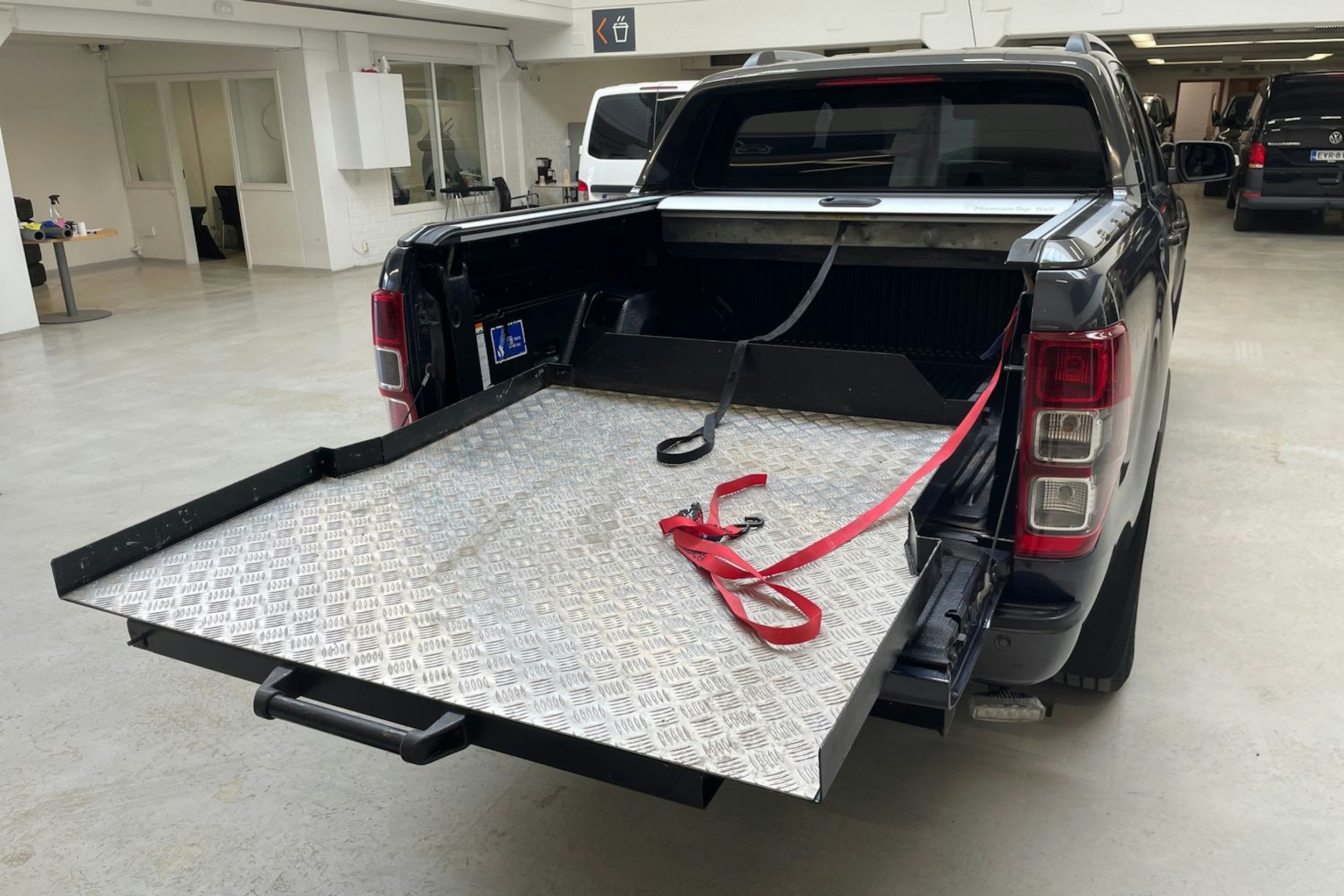harmaa Ford Ranger 2017 kuva 11.