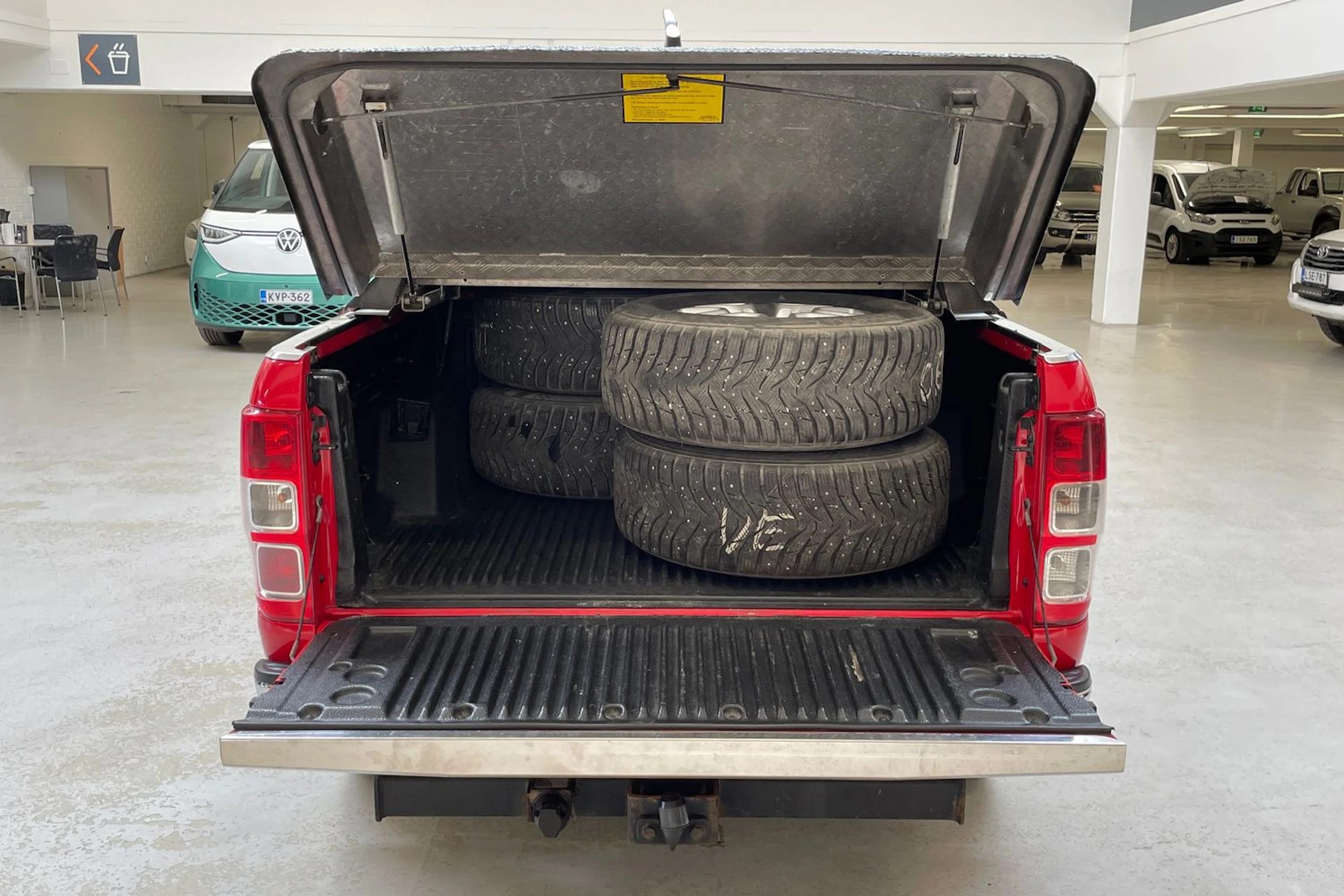 punainen Ford Ranger 2017 kuva 13.
