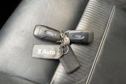 punainen Ford Ranger 2017 kuva 31.