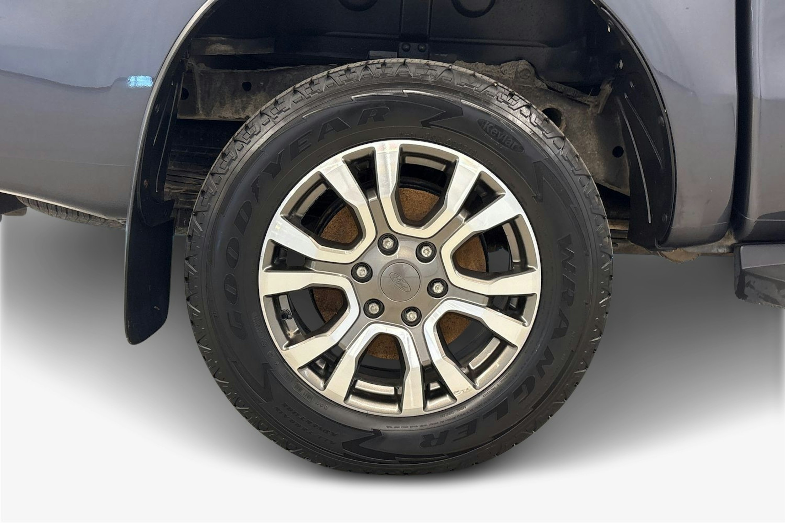 harmaa Ford Ranger 2017 kuva 11.