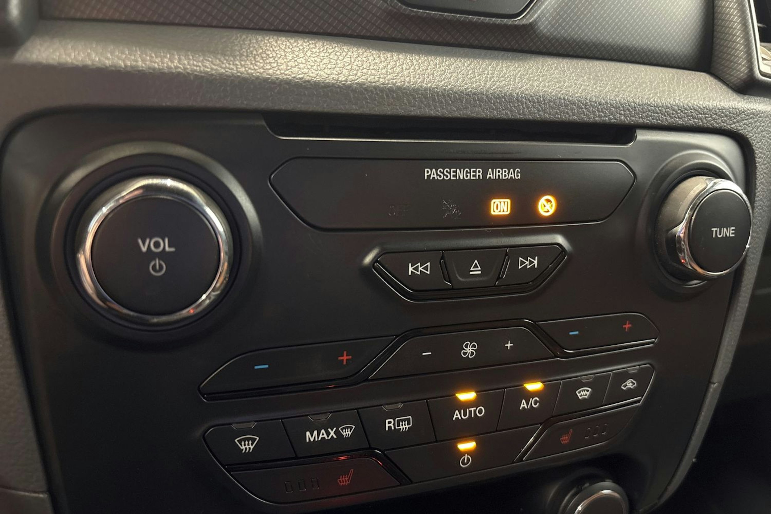 harmaa Ford Ranger 2017 kuva 21.