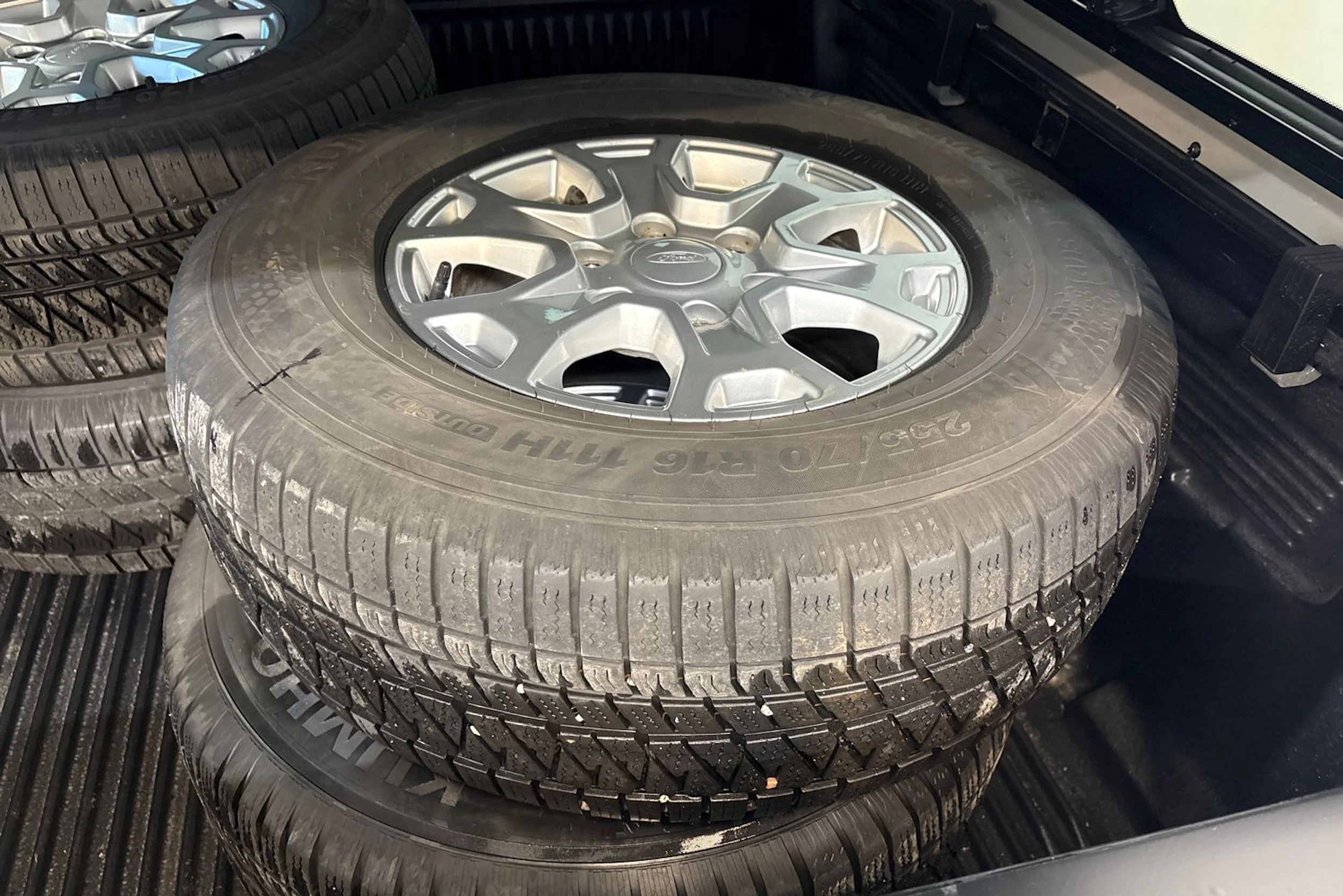 musta Ford Ranger 2017 kuva 13.