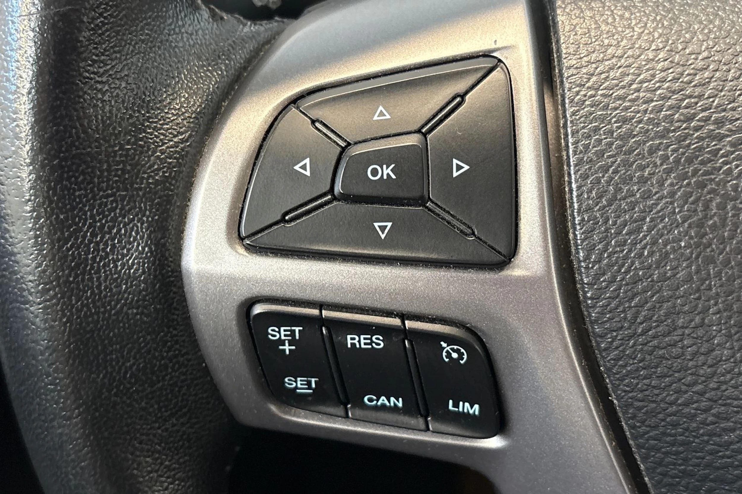 musta Ford Ranger 2017 kuva 23.