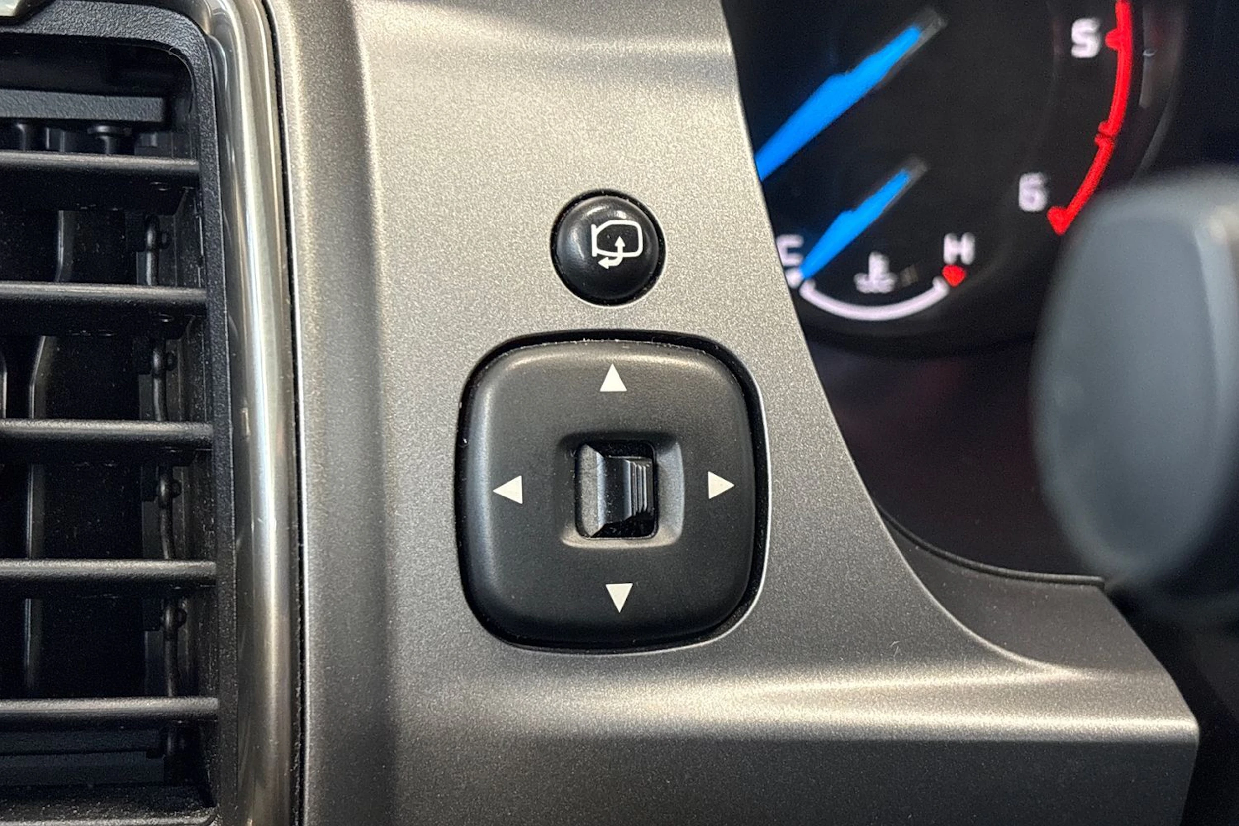 musta Ford Ranger 2017 kuva 25.