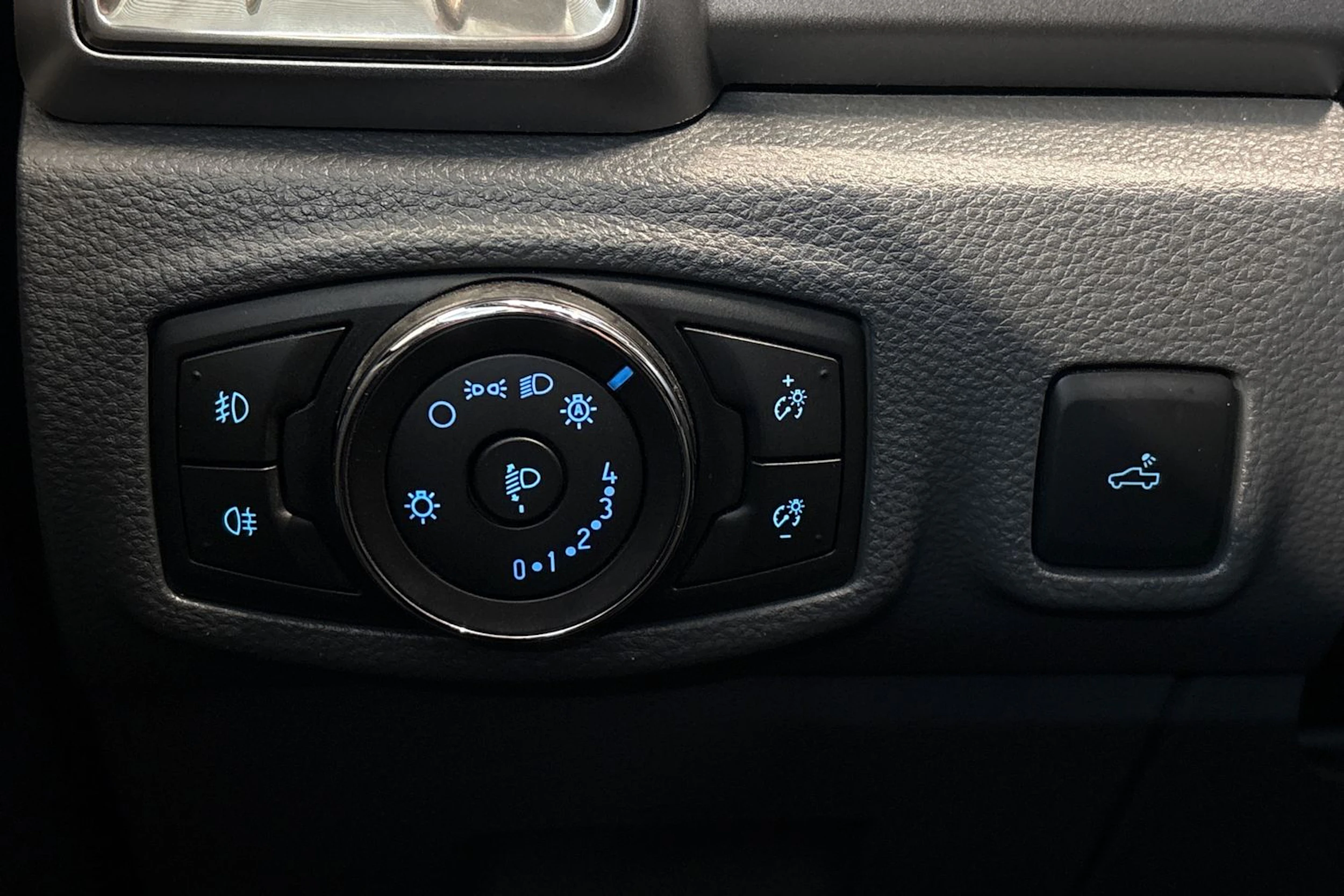 musta Ford Ranger 2017 kuva 26.