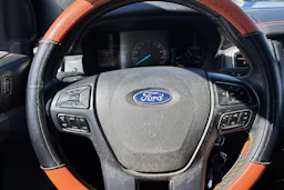 met. oranssi Ford Ranger 2018 kuva 11.
