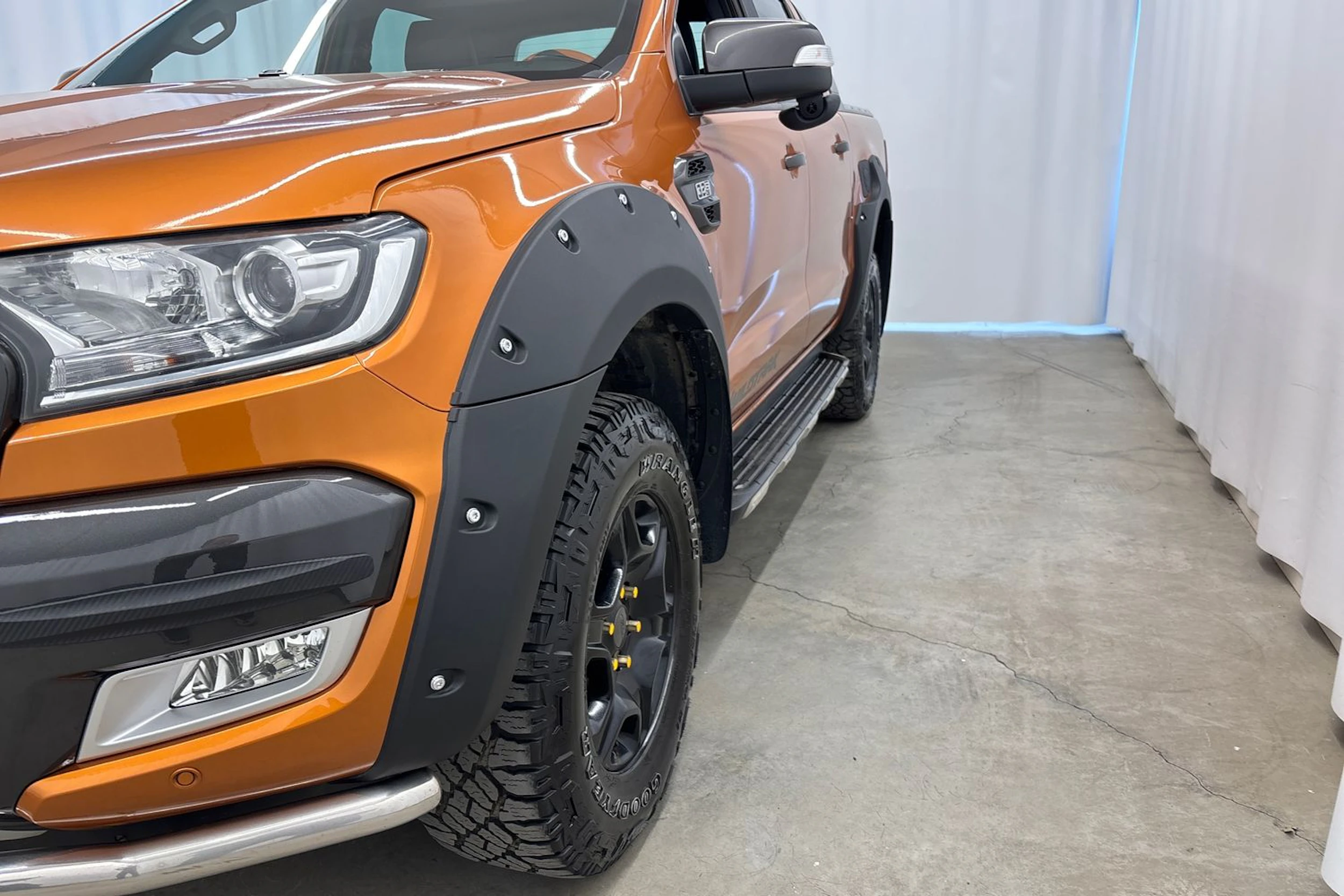 met. oranssi Ford Ranger 2018 kuva 15.