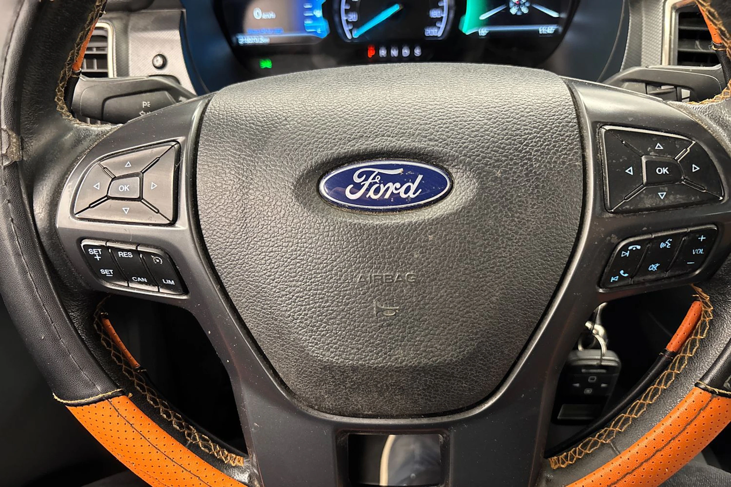 met. oranssi Ford Ranger 2018 kuva 25.