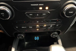 Musta Ford RANGER 2018 kuva 19.