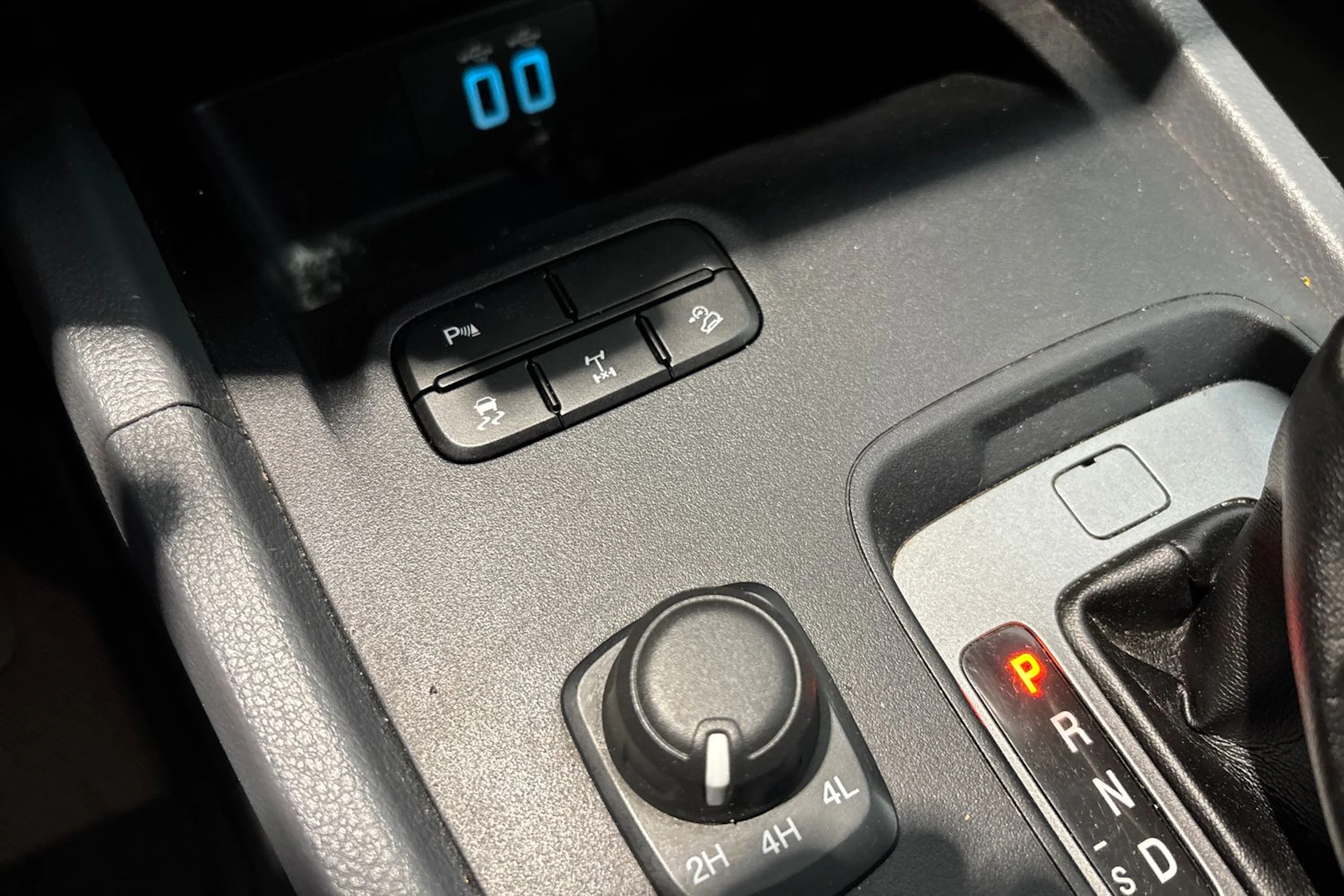 Musta Ford RANGER 2018 kuva 20.