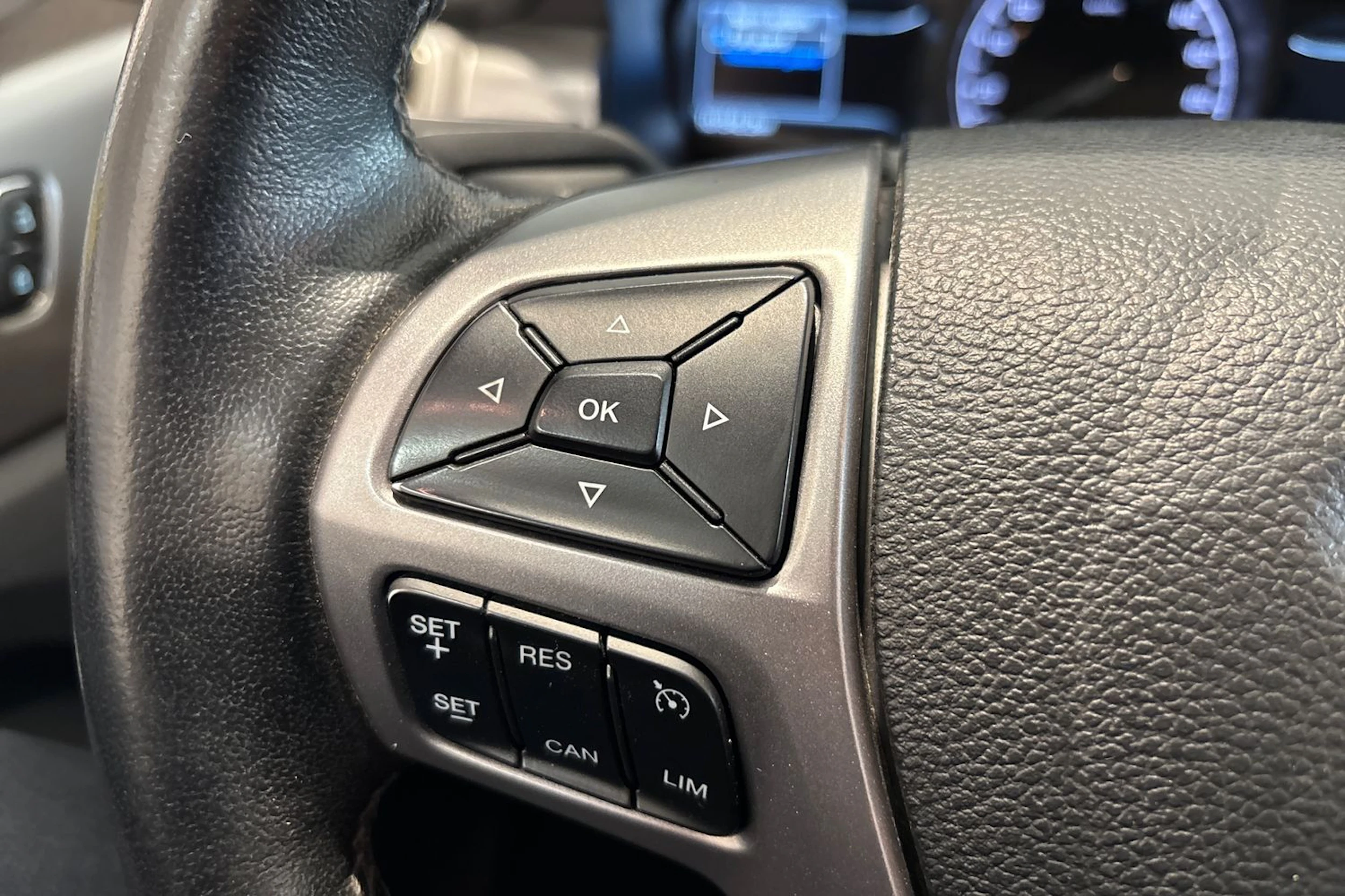 Musta Ford RANGER 2018 kuva 22.