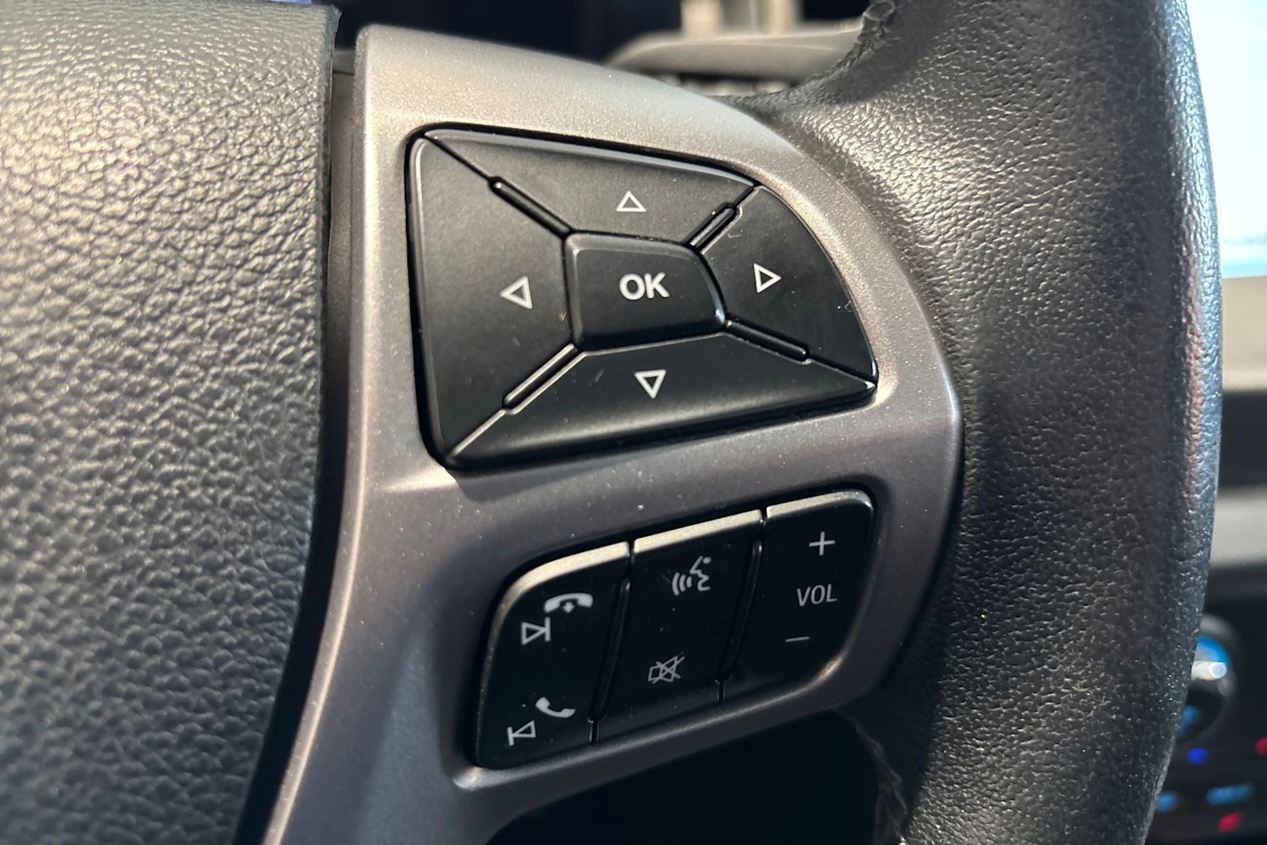 Musta Ford RANGER 2018 kuva 23.