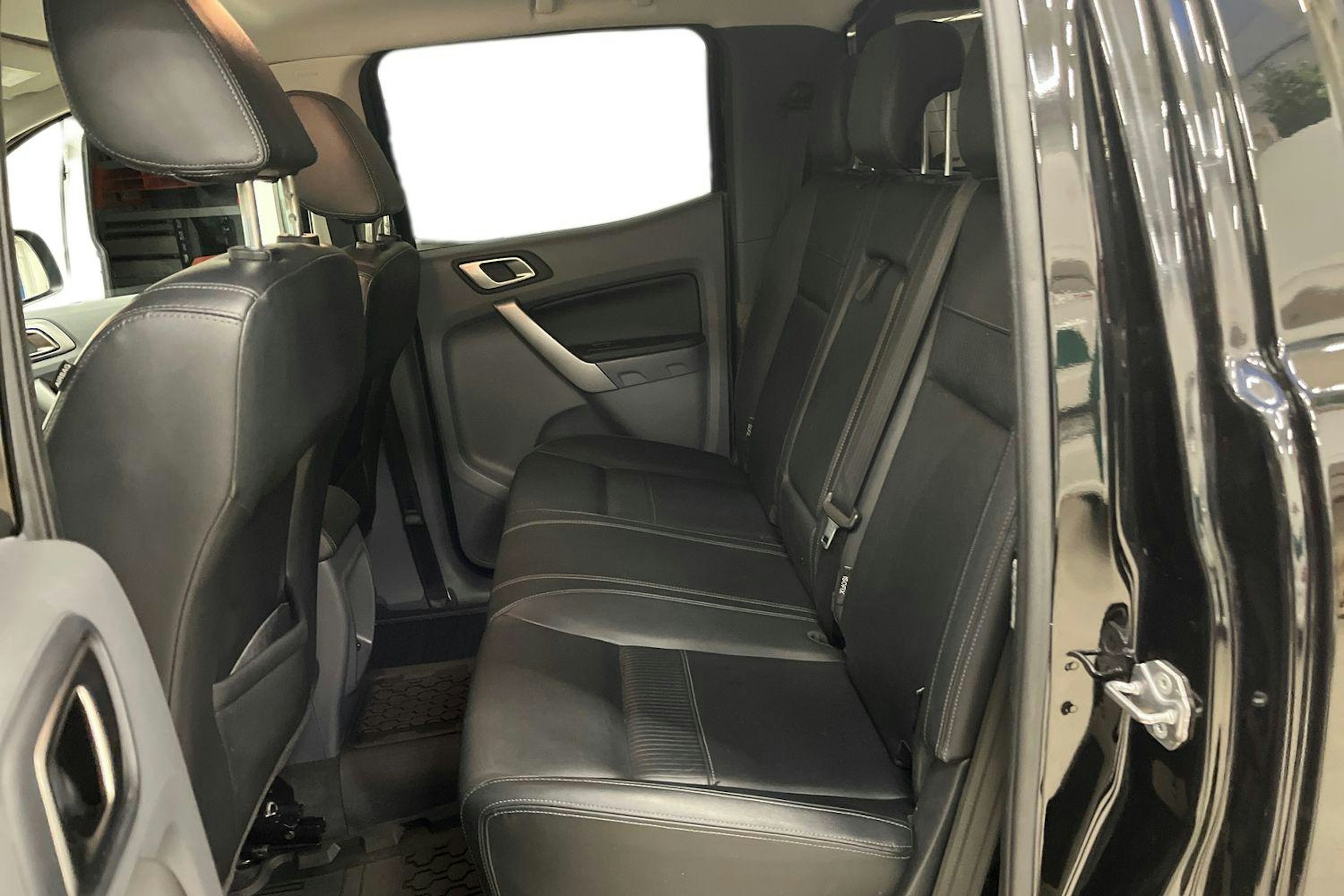 musta Ford Ranger 2018 kuva 11.