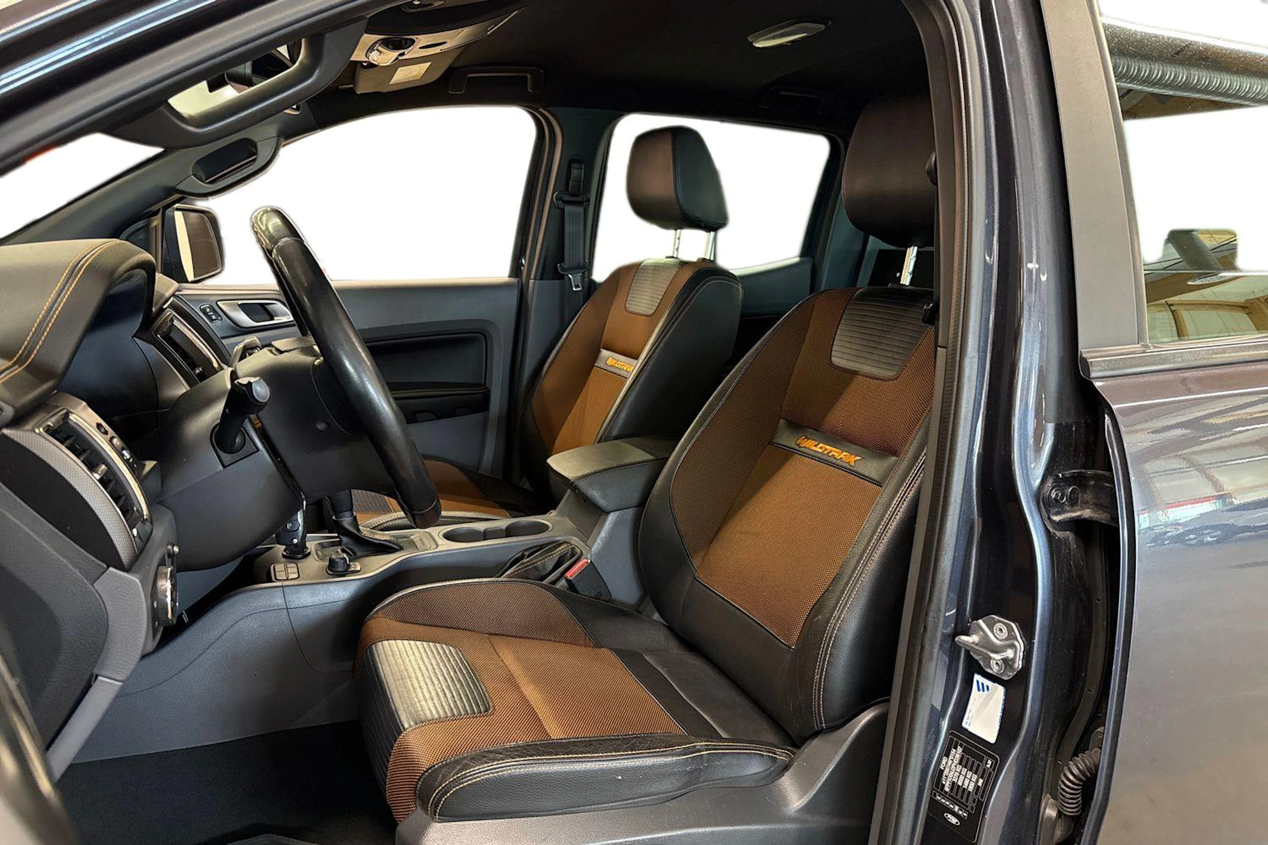 harmaa Ford Ranger 2018 kuva 3.